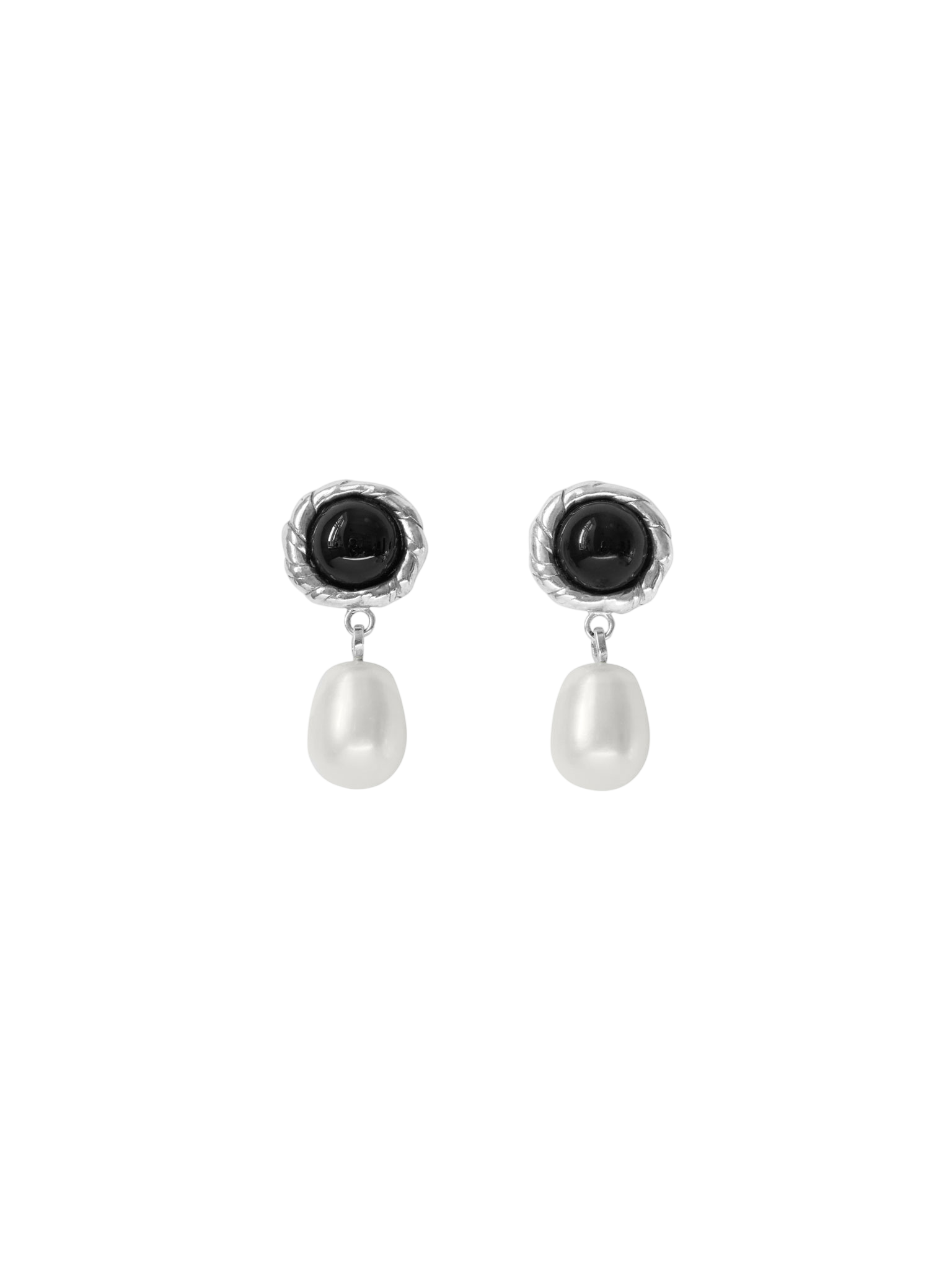 Emma pearl earrings