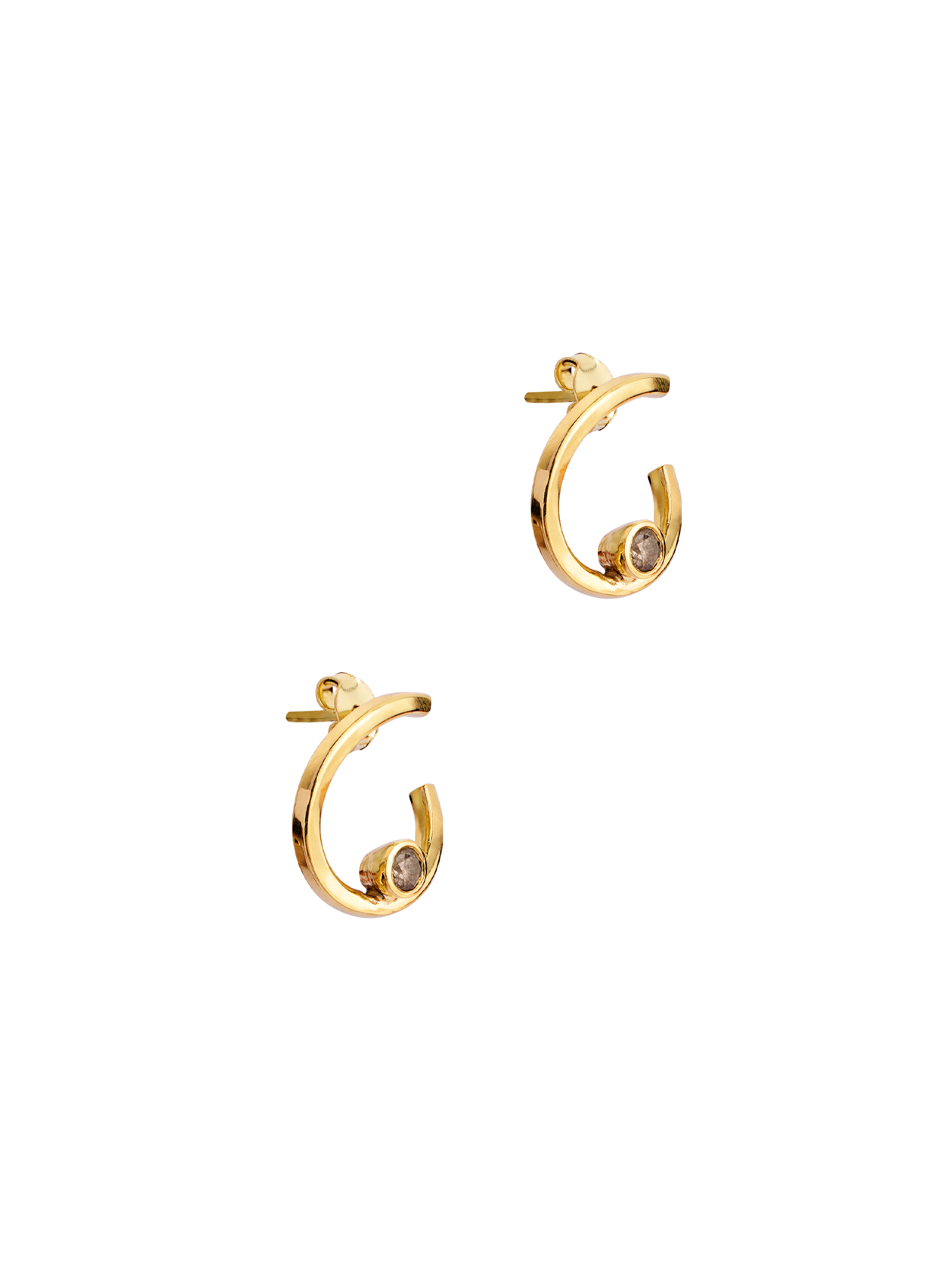 Duality bold earring with salt&pepper diamonds