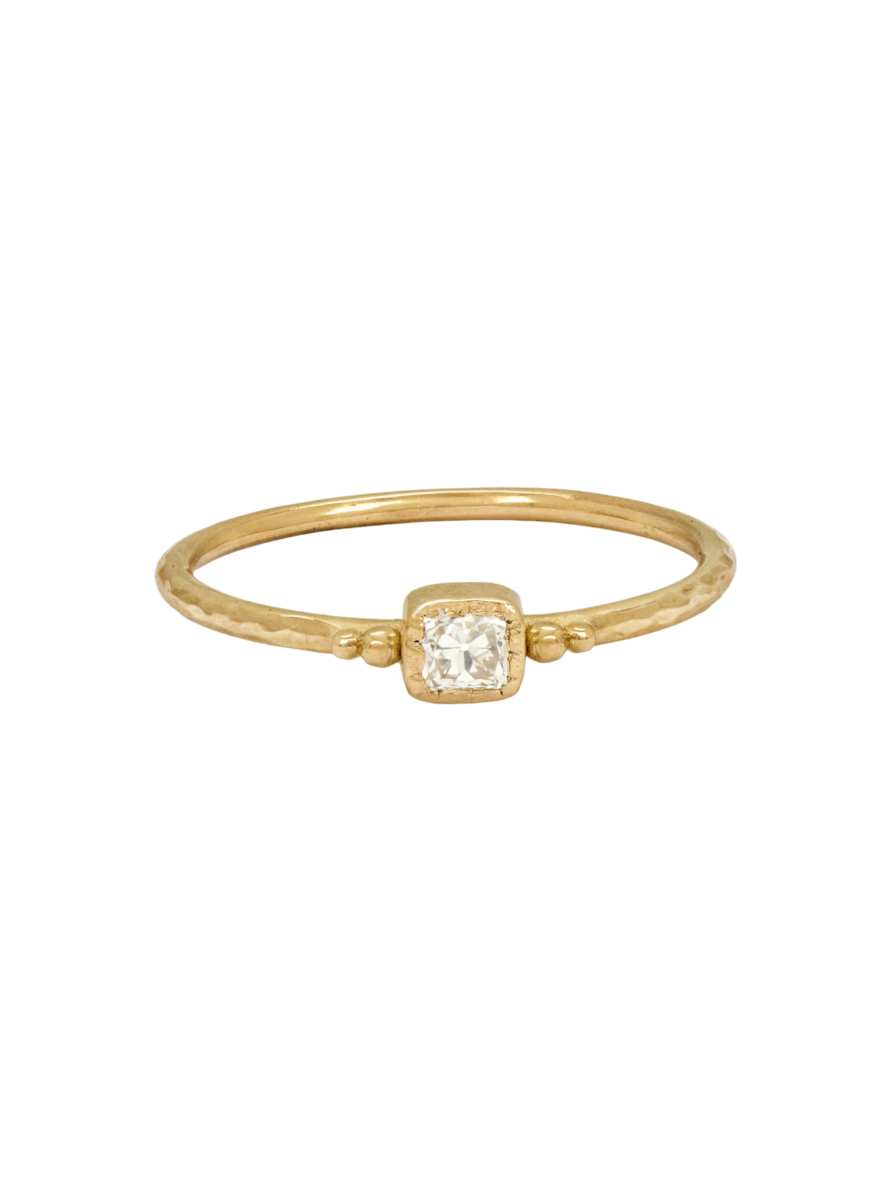 Rhea Ring with 0.22-carat cushion-cut diamond, yellow gold