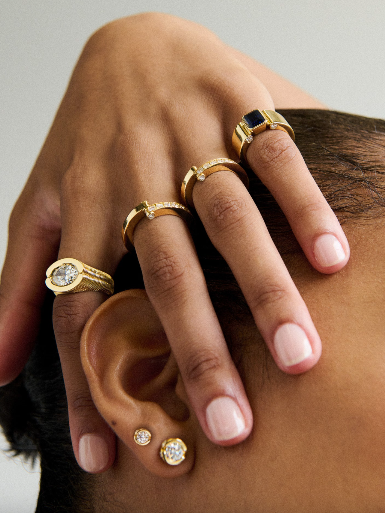 Hinged Mini stud