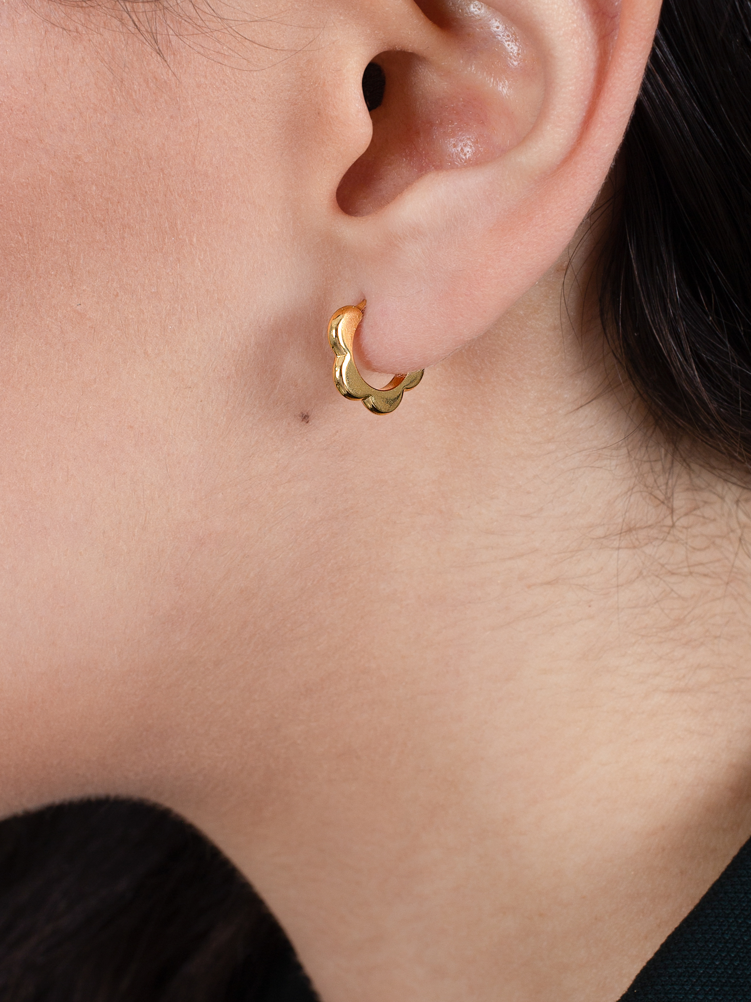Bloom hoop earrings