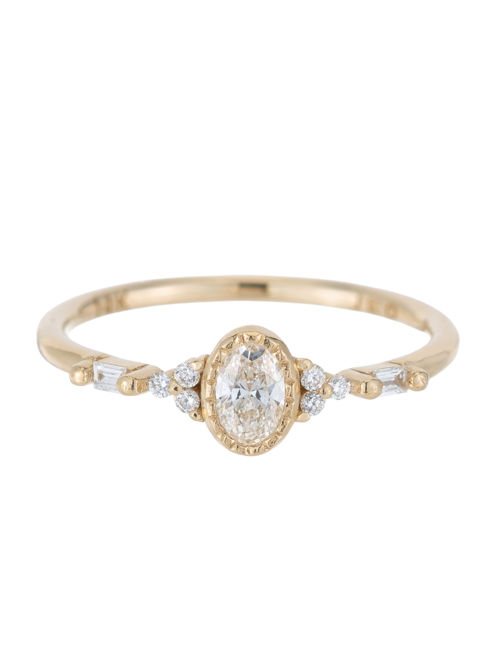 Diamond Oval Poeme Ring photo