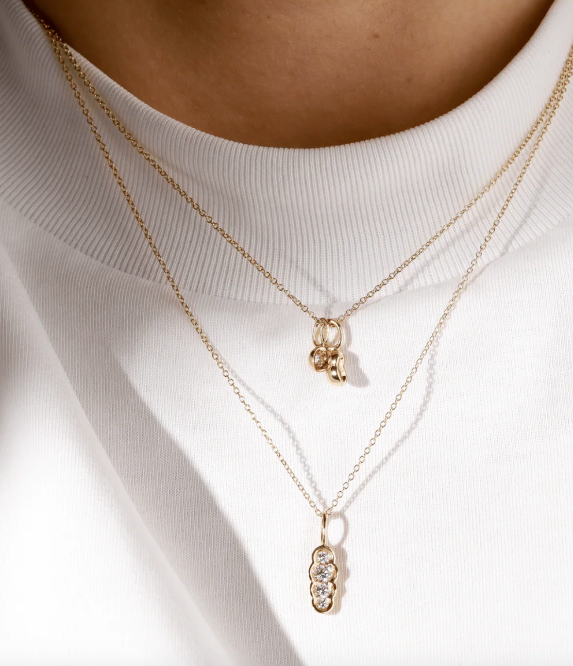 White diamond north-south Obi no.4 pendant