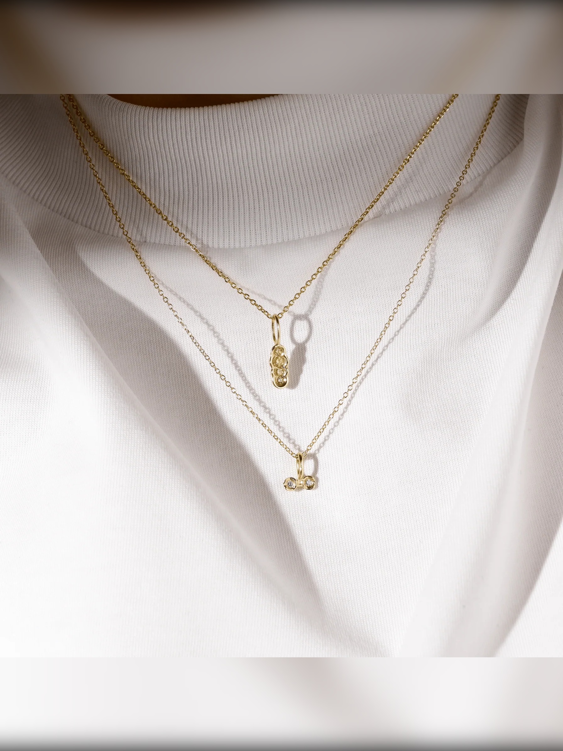 White Diamond Obi no.2 Toggle Bar Pendant