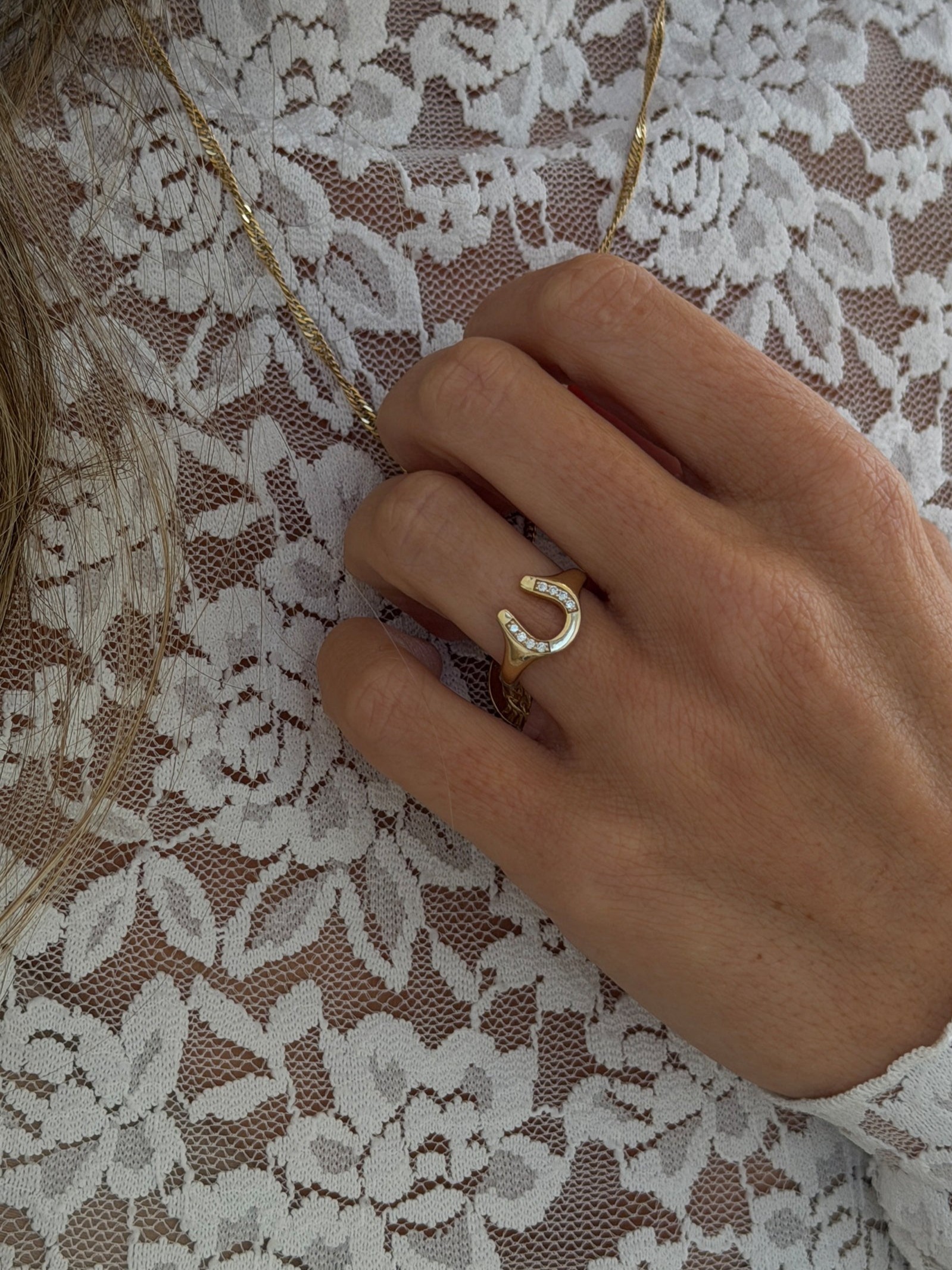Horseshoe Signet Ring Diamond