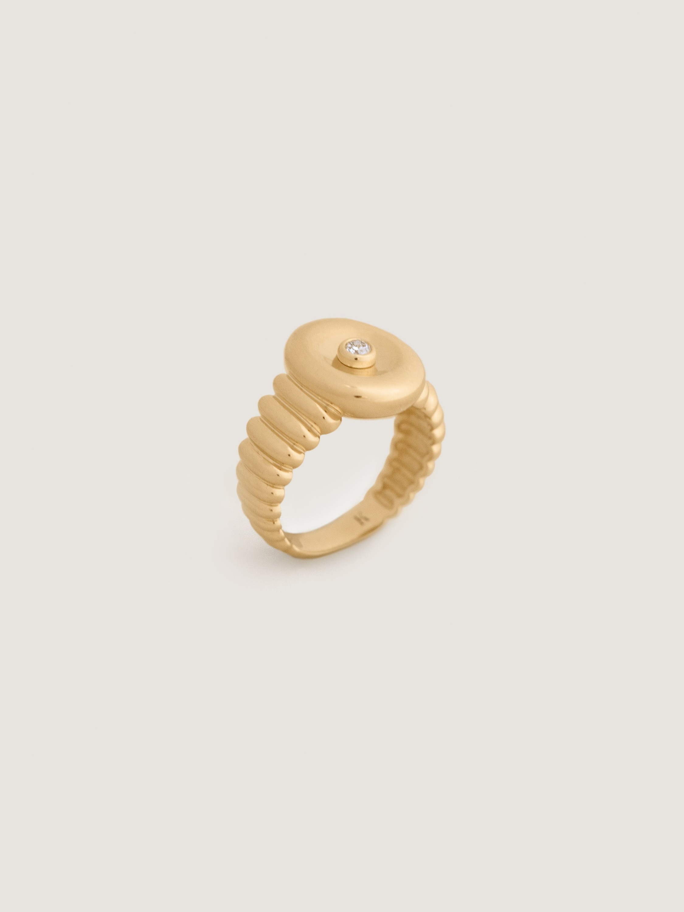 Osla Oval Signet Ring Diamond