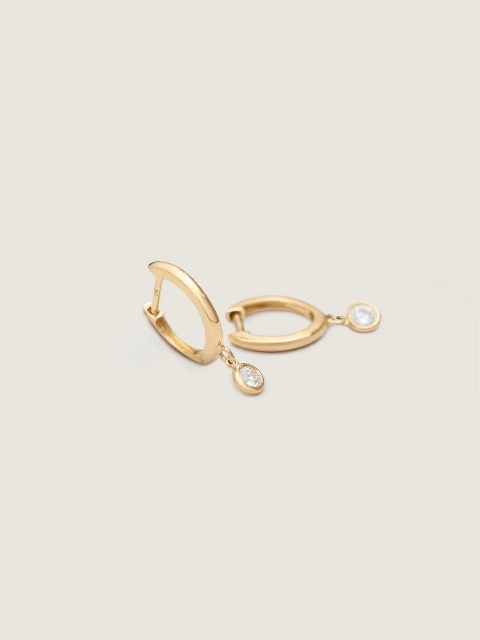 Kara Huggie Earrings Diamond