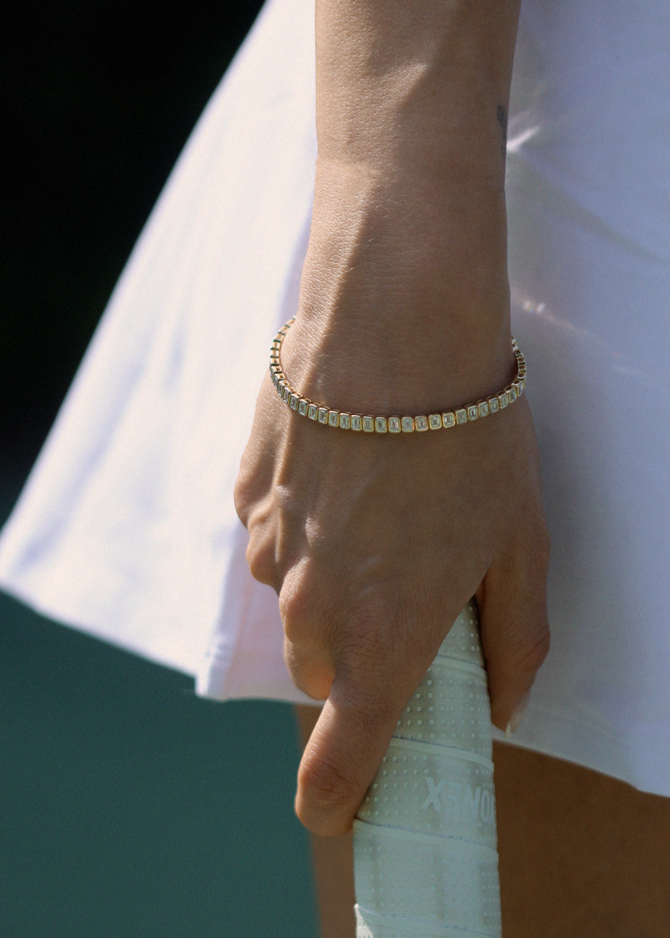 Venus bezel tennis bracelet