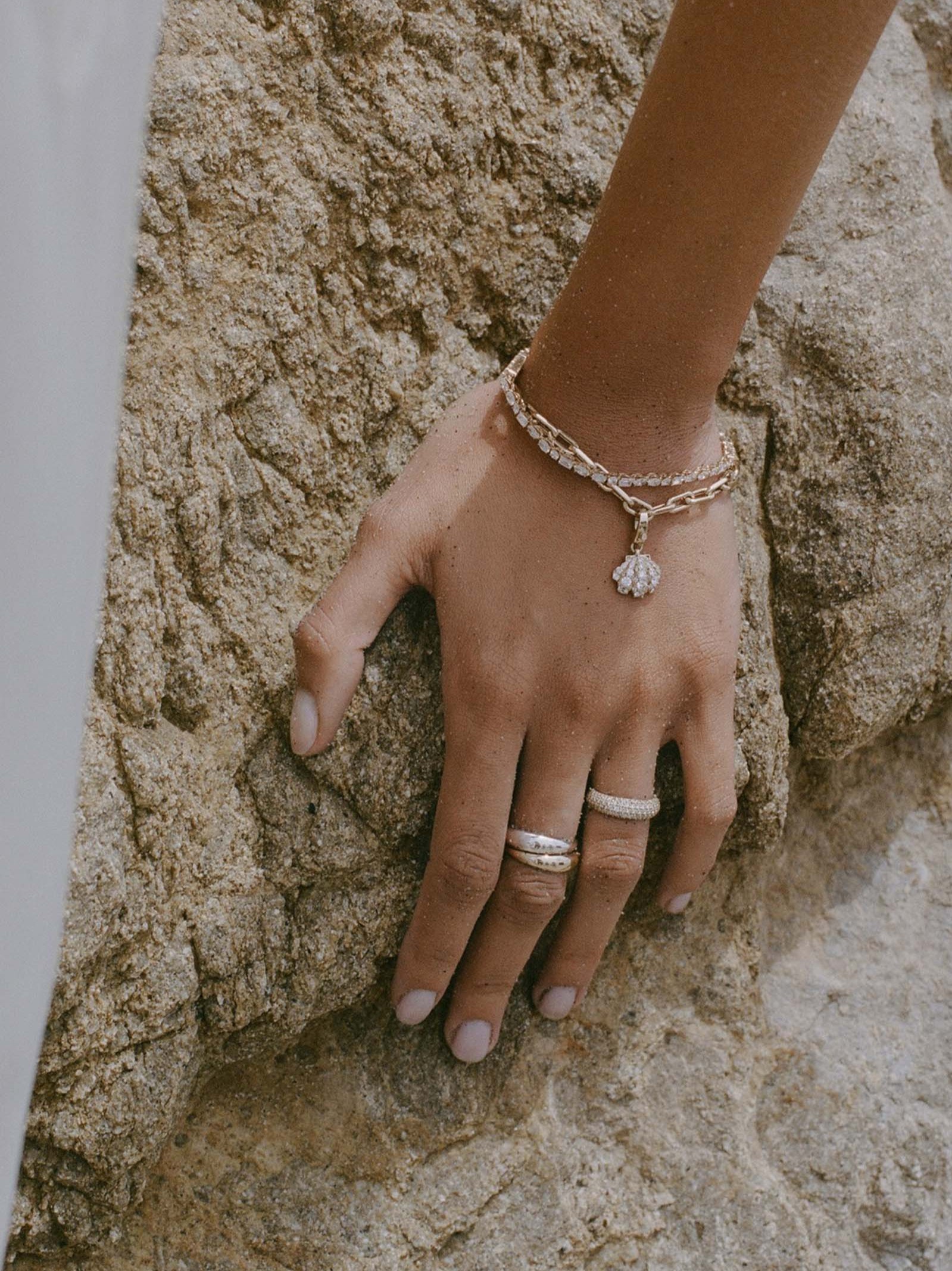 Pavé Diamond Shell Charm Bracelet