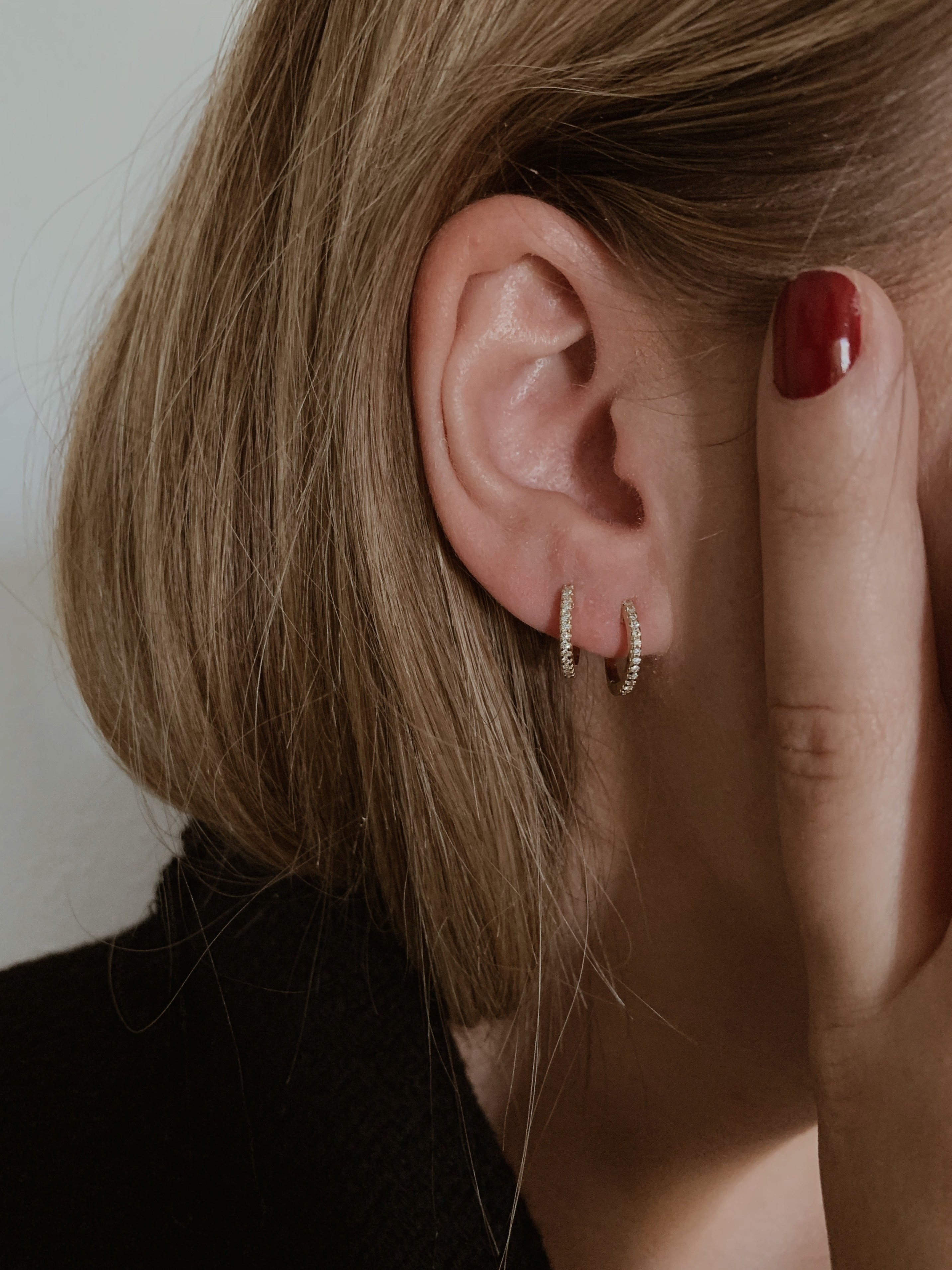 Pavé Huggie Earrings Diamond