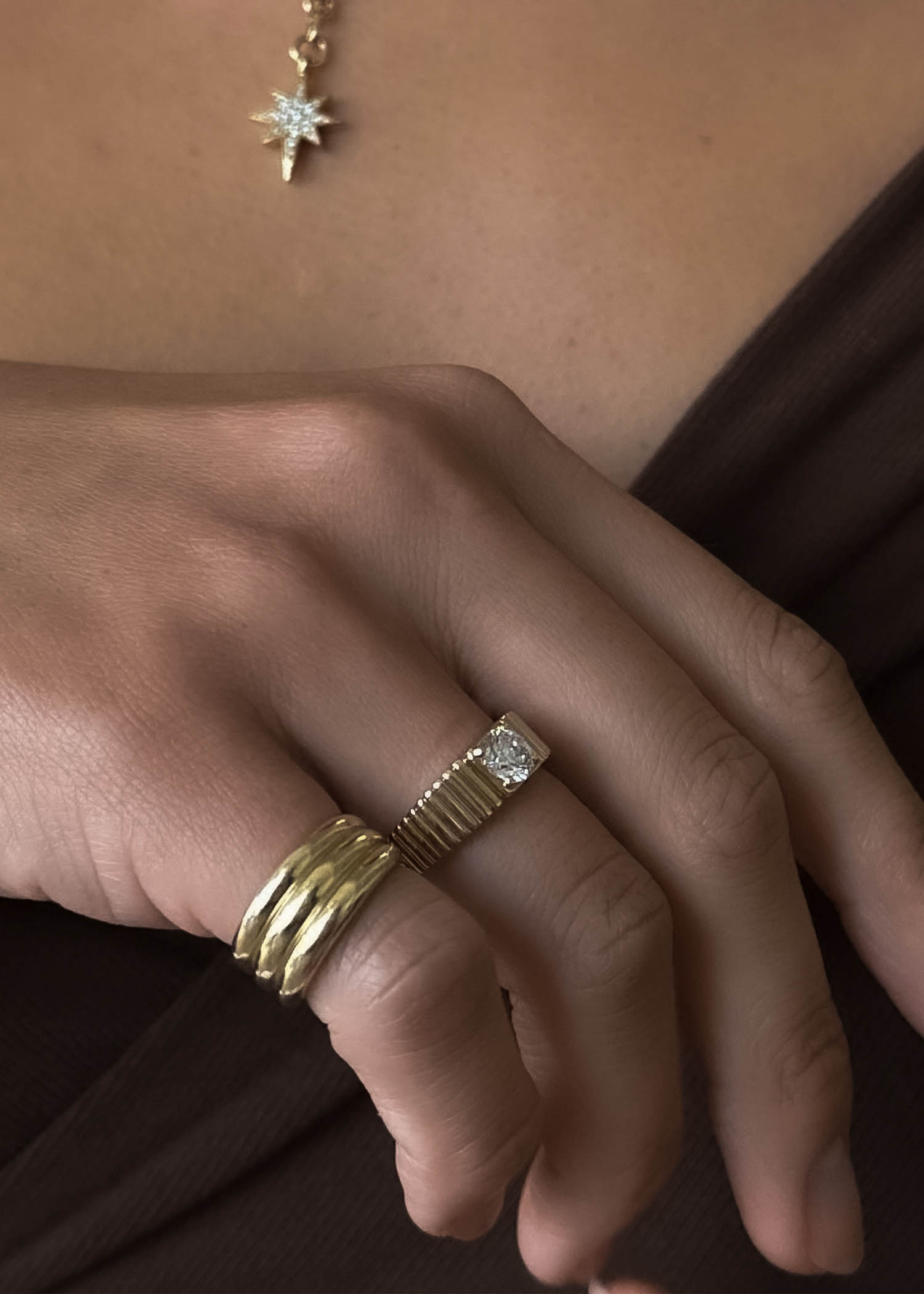 Françoise layered ellipse hollow ring