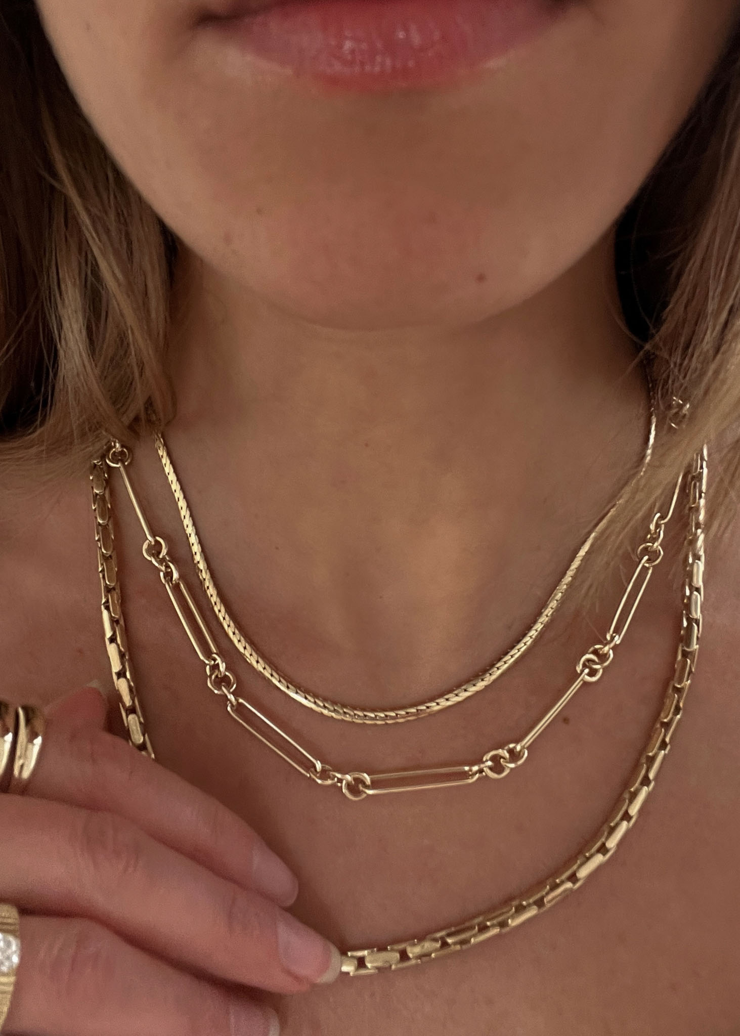 Mixed link chain necklace