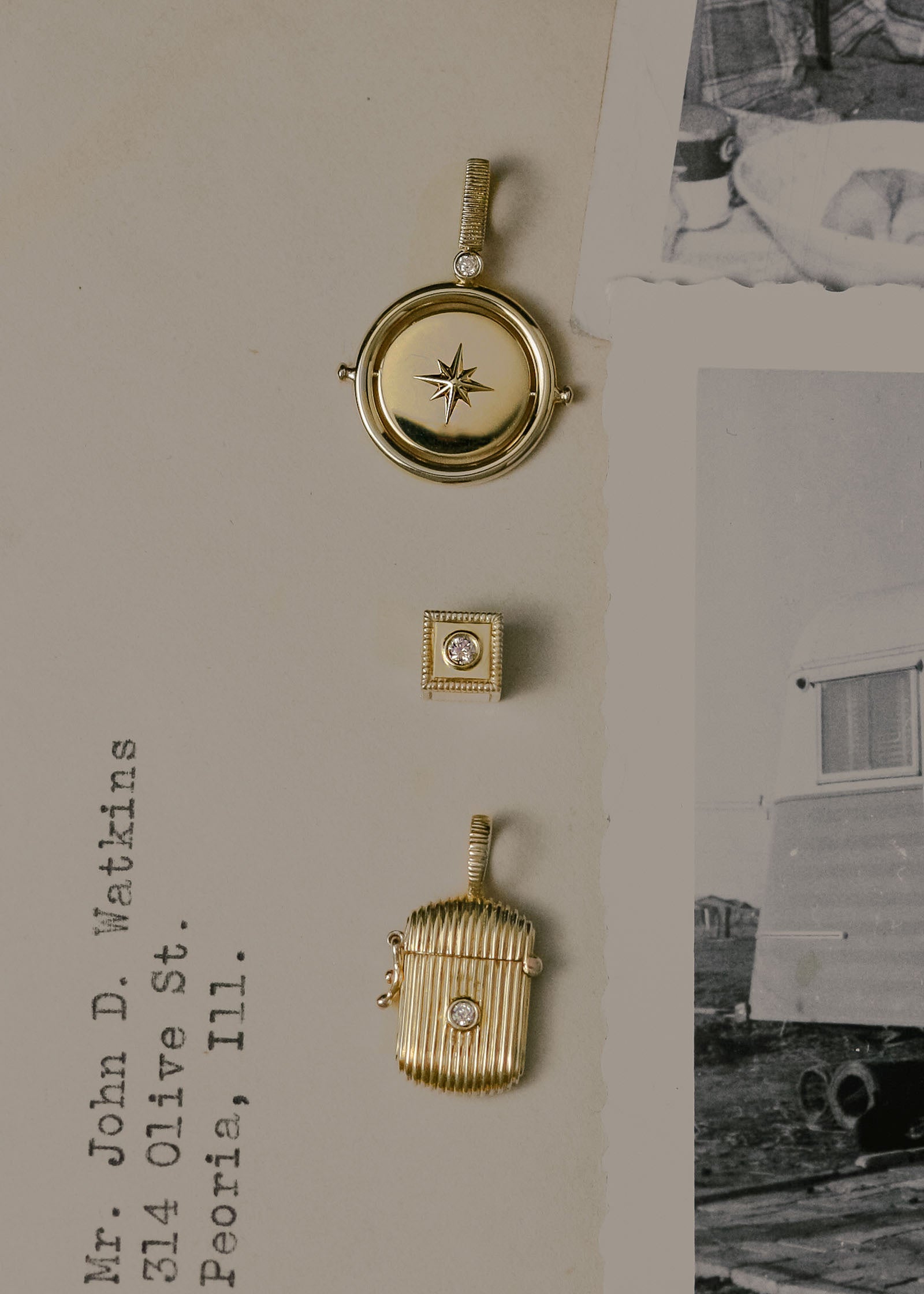 Relic Ribbed Locket Necklace Diamond