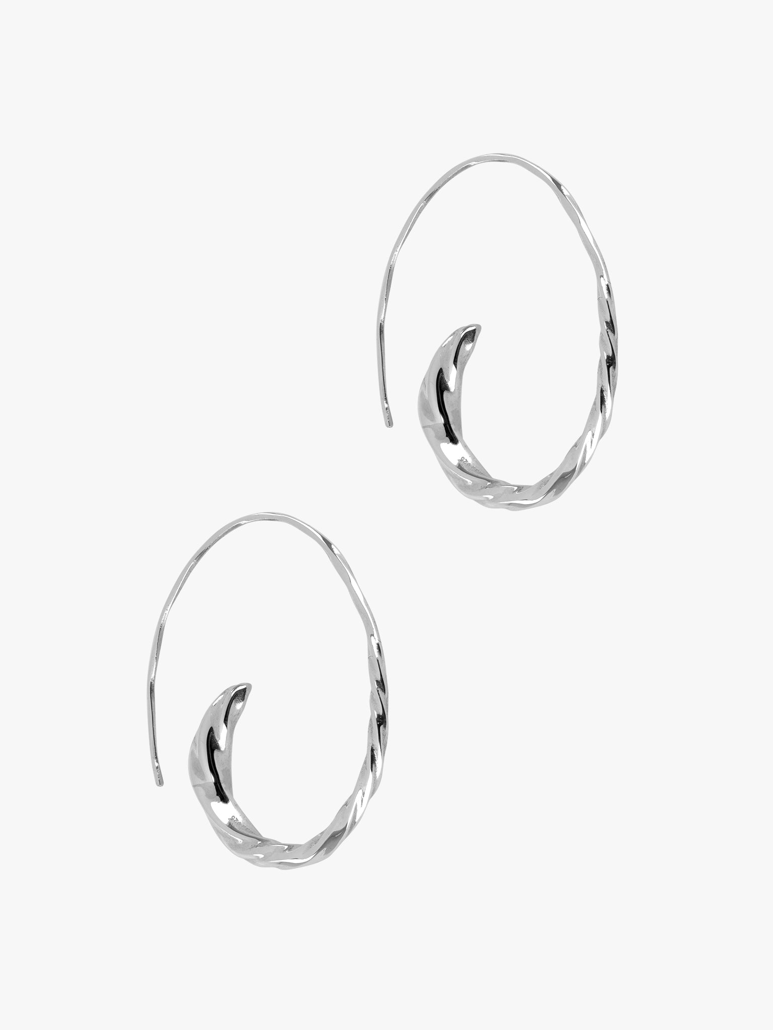 Large flow polished asymmetric hoops