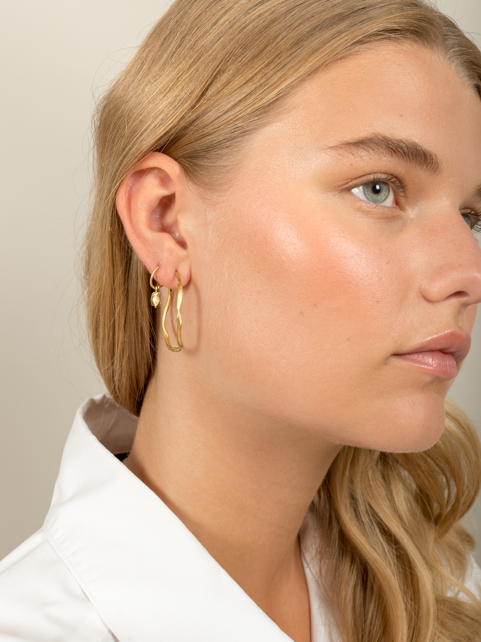 Medium mulll hoops
