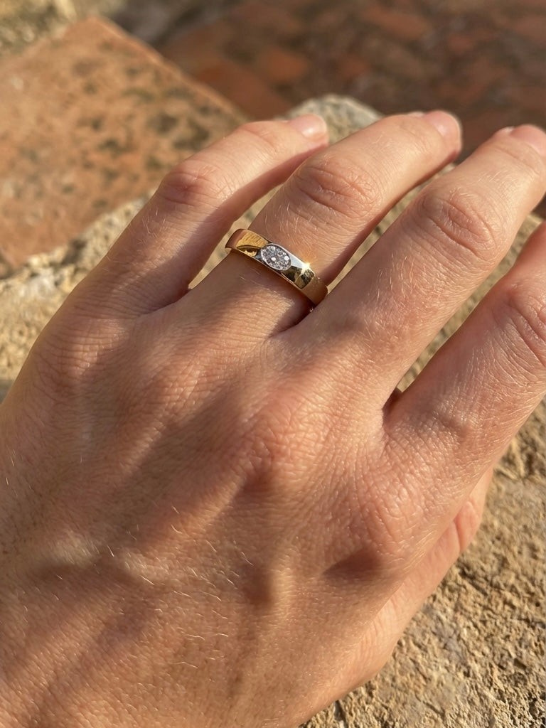 Diamond inlay band