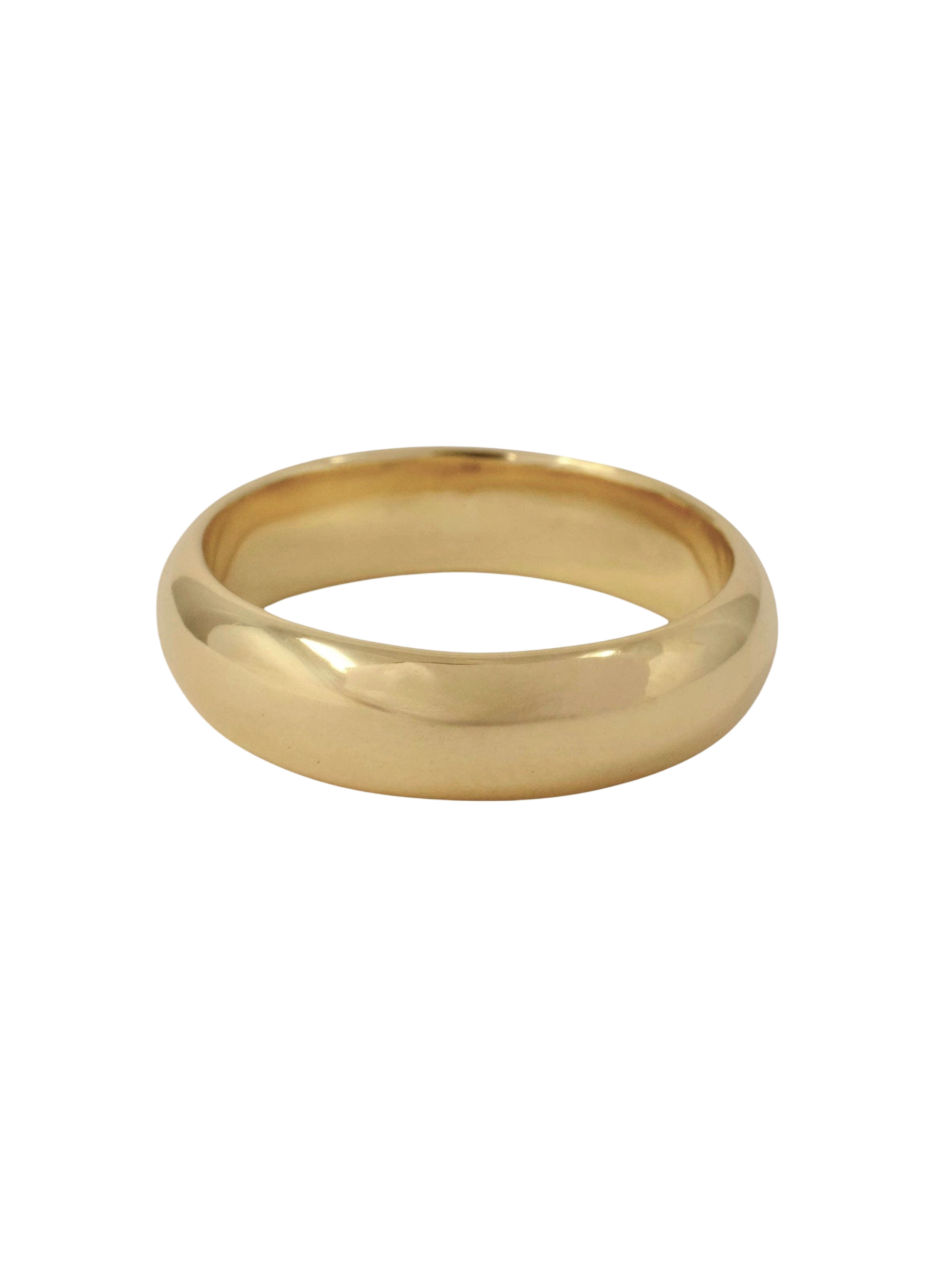 Rounded wedding band photo