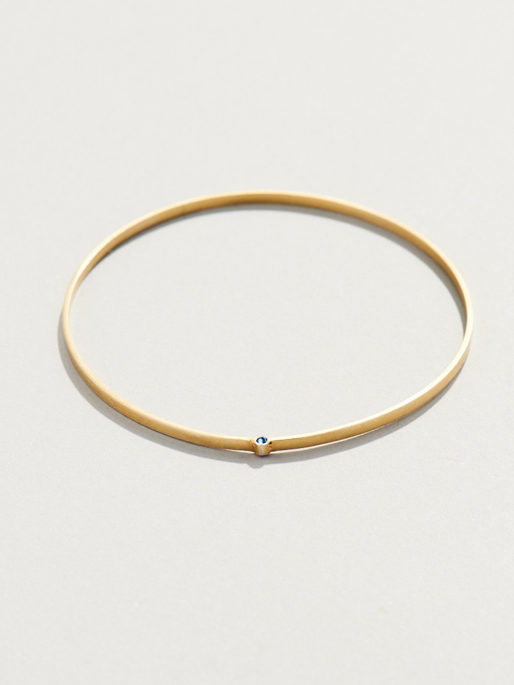 Cassini bangle in blue sapphire