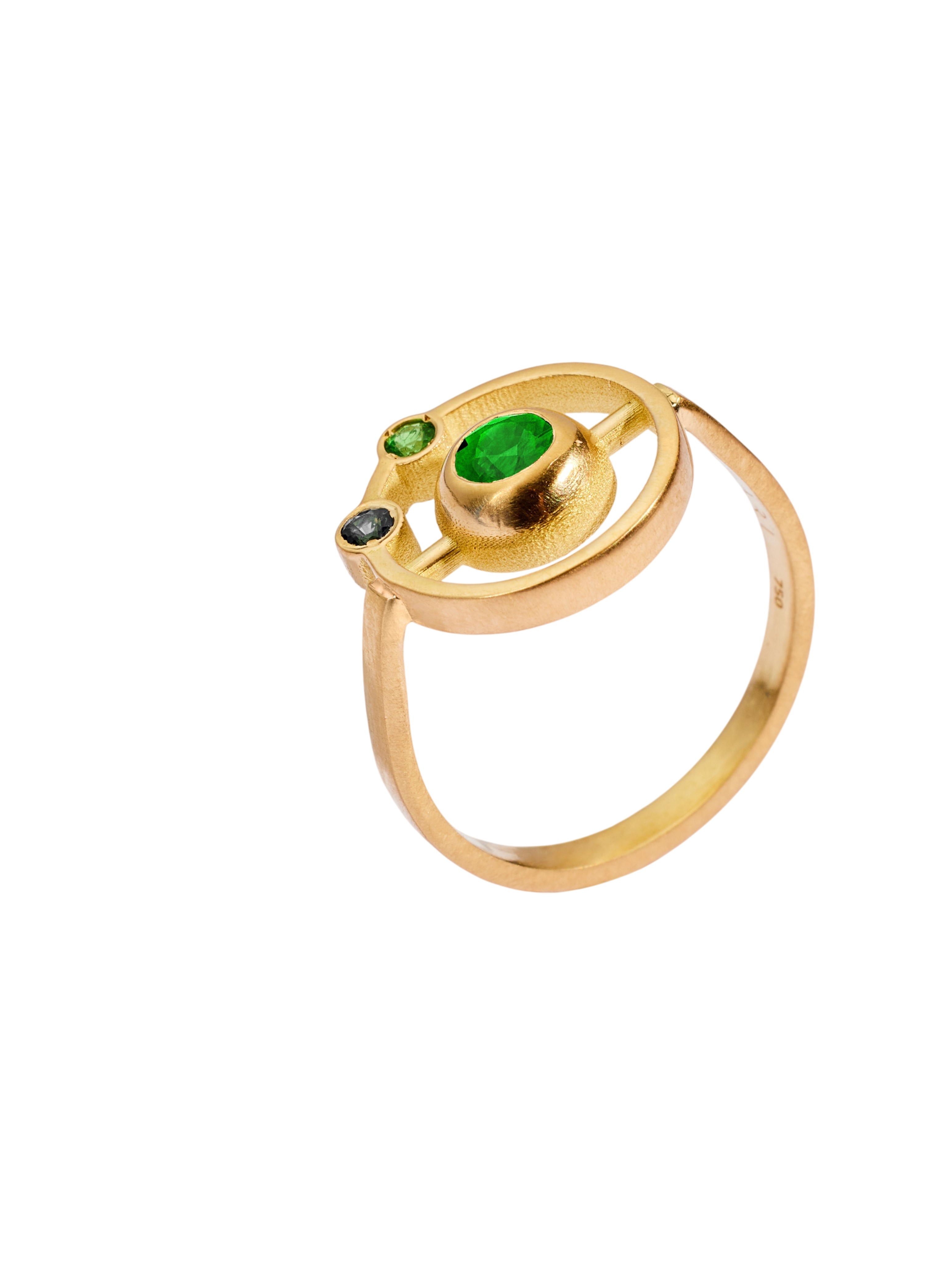 Cronus ring in emerald stone