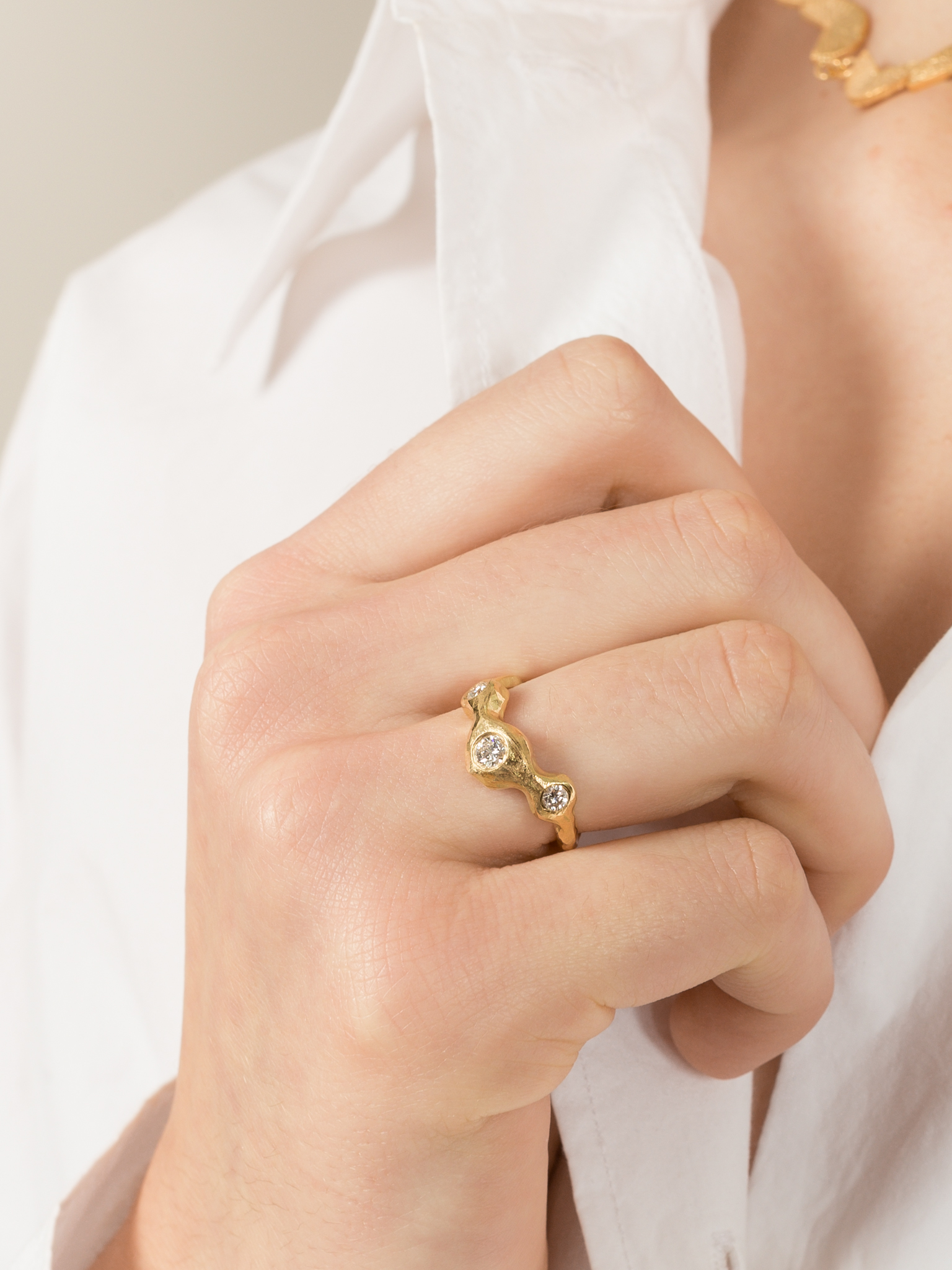 Hanami diamond ring