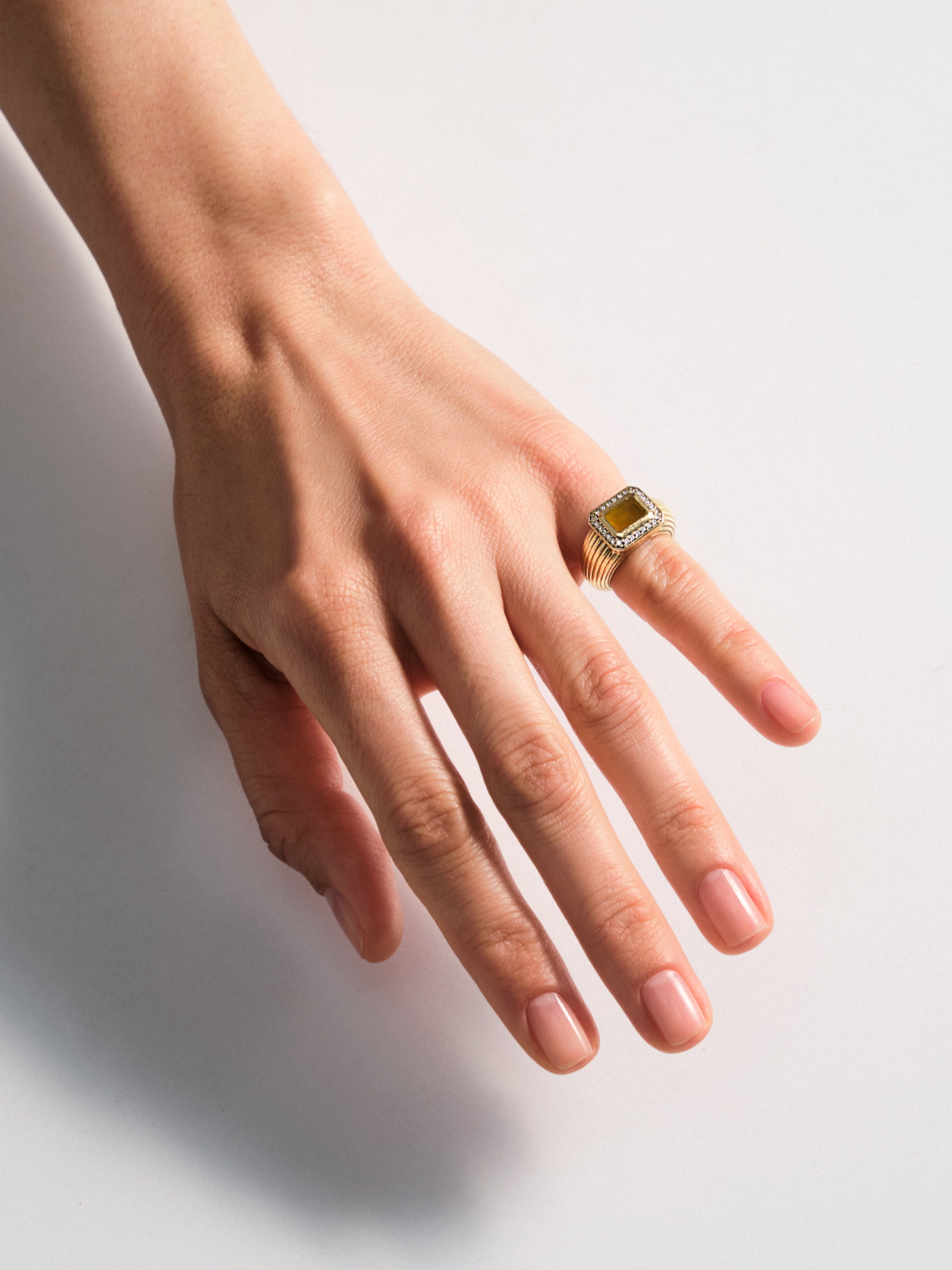 Chubby yellow agate diamonds ring