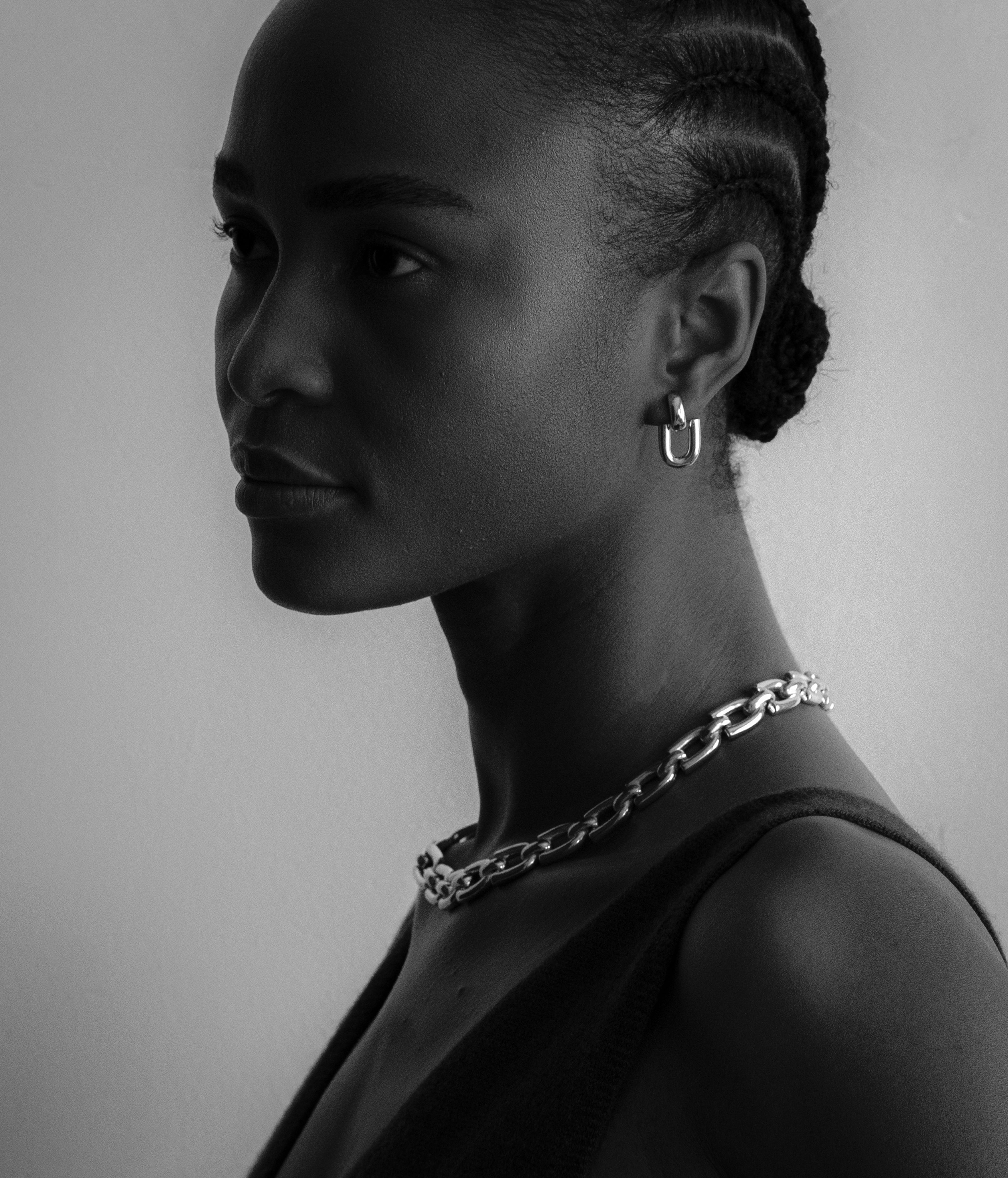 Uma hoop earrings