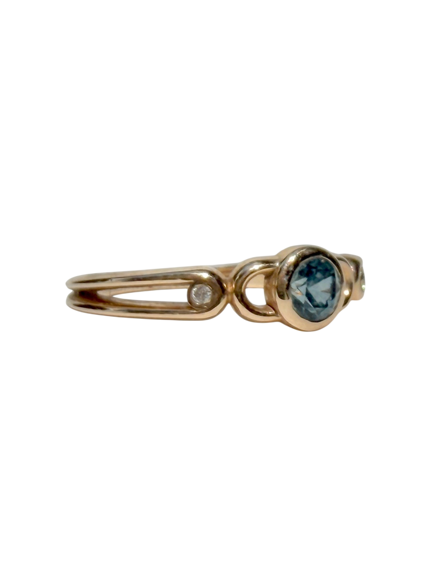 Great Encounter Ring - Australian Teal Sapphire