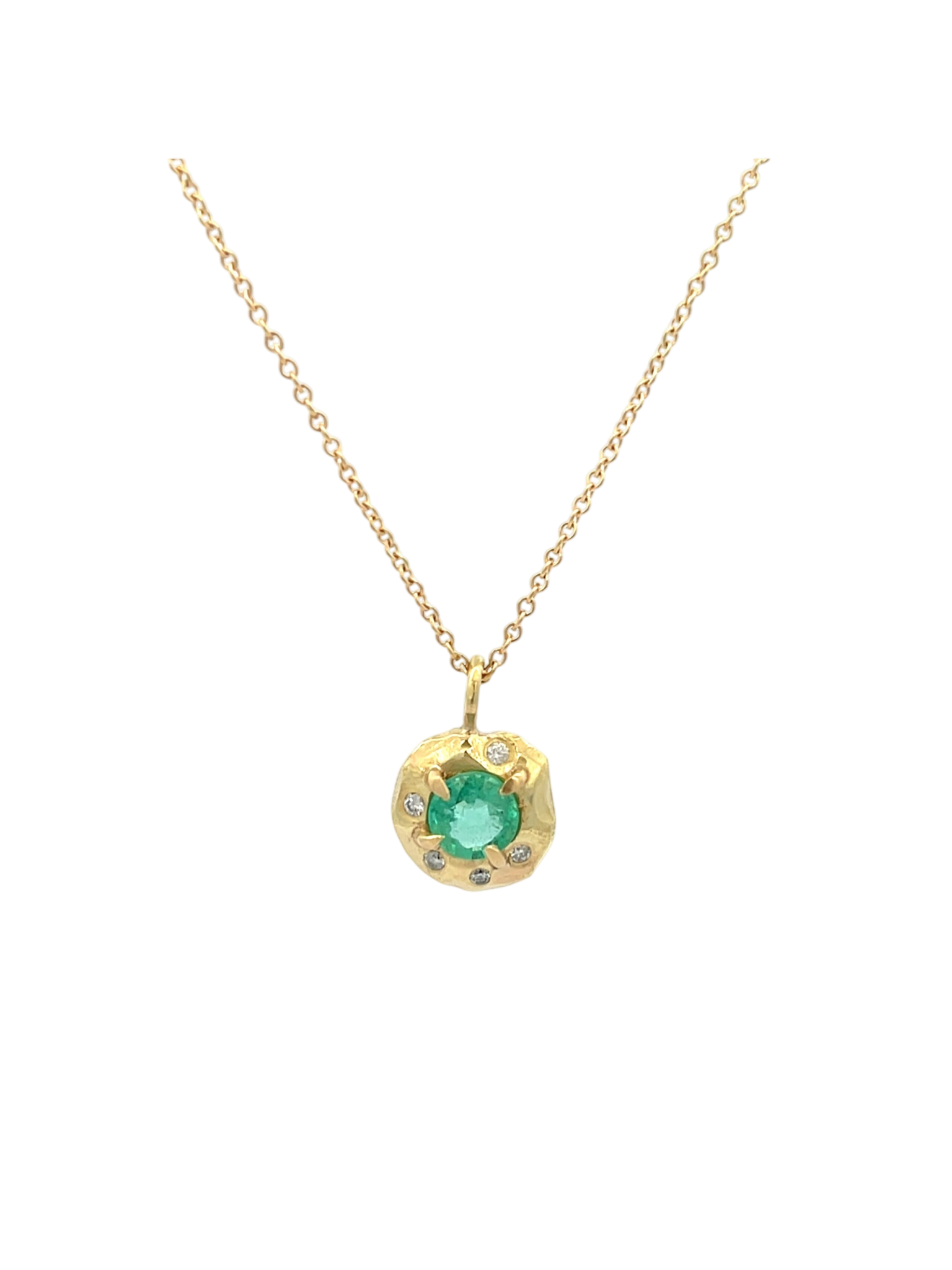 Pure necklace with emerald and diamonds