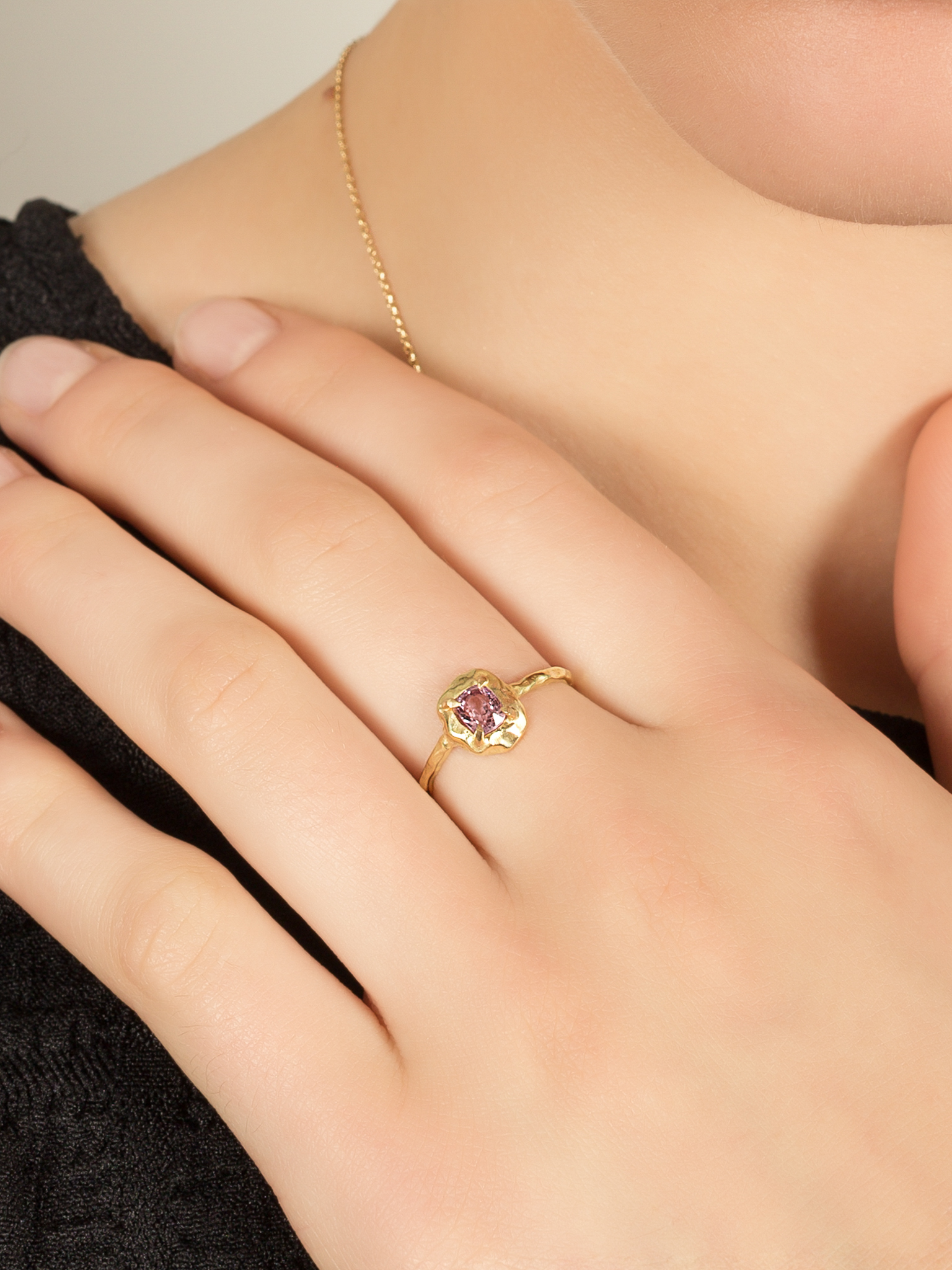Pure single sapphire ring  photo