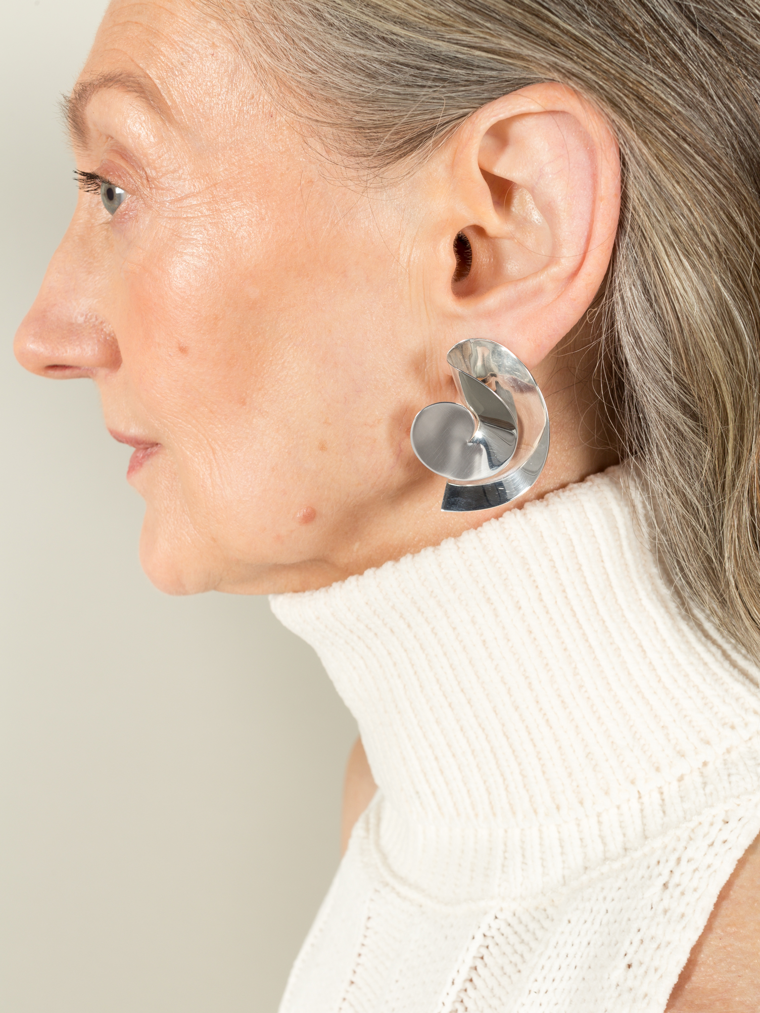 Sun earrings in silver
