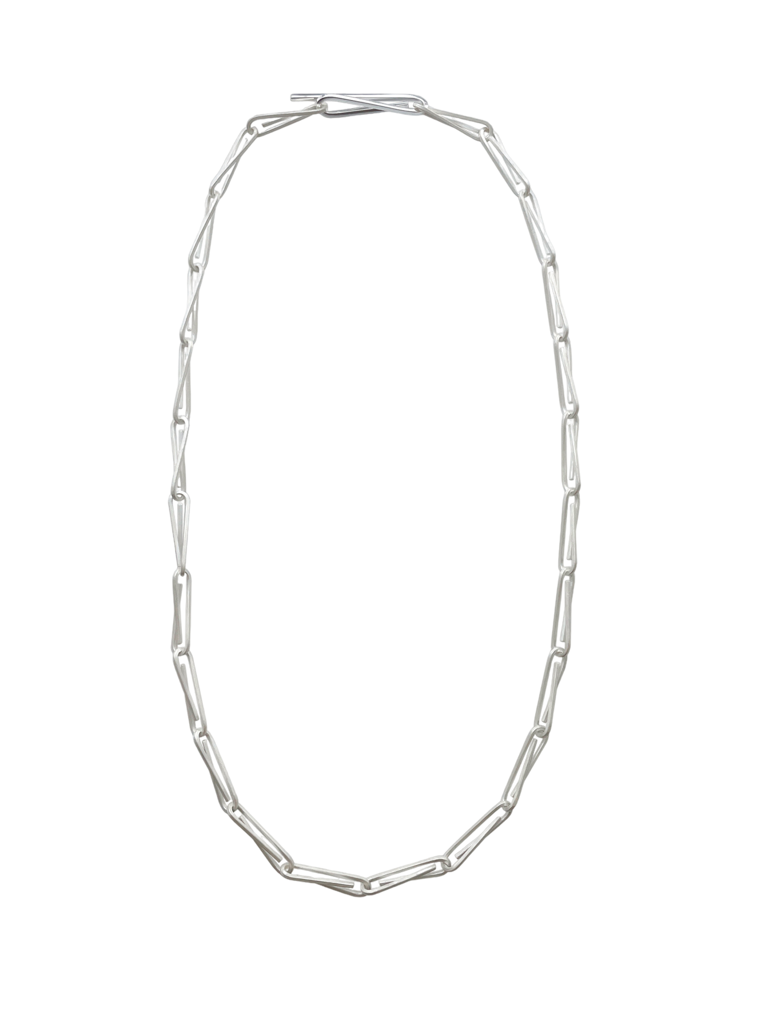 String long chain necklace in silver