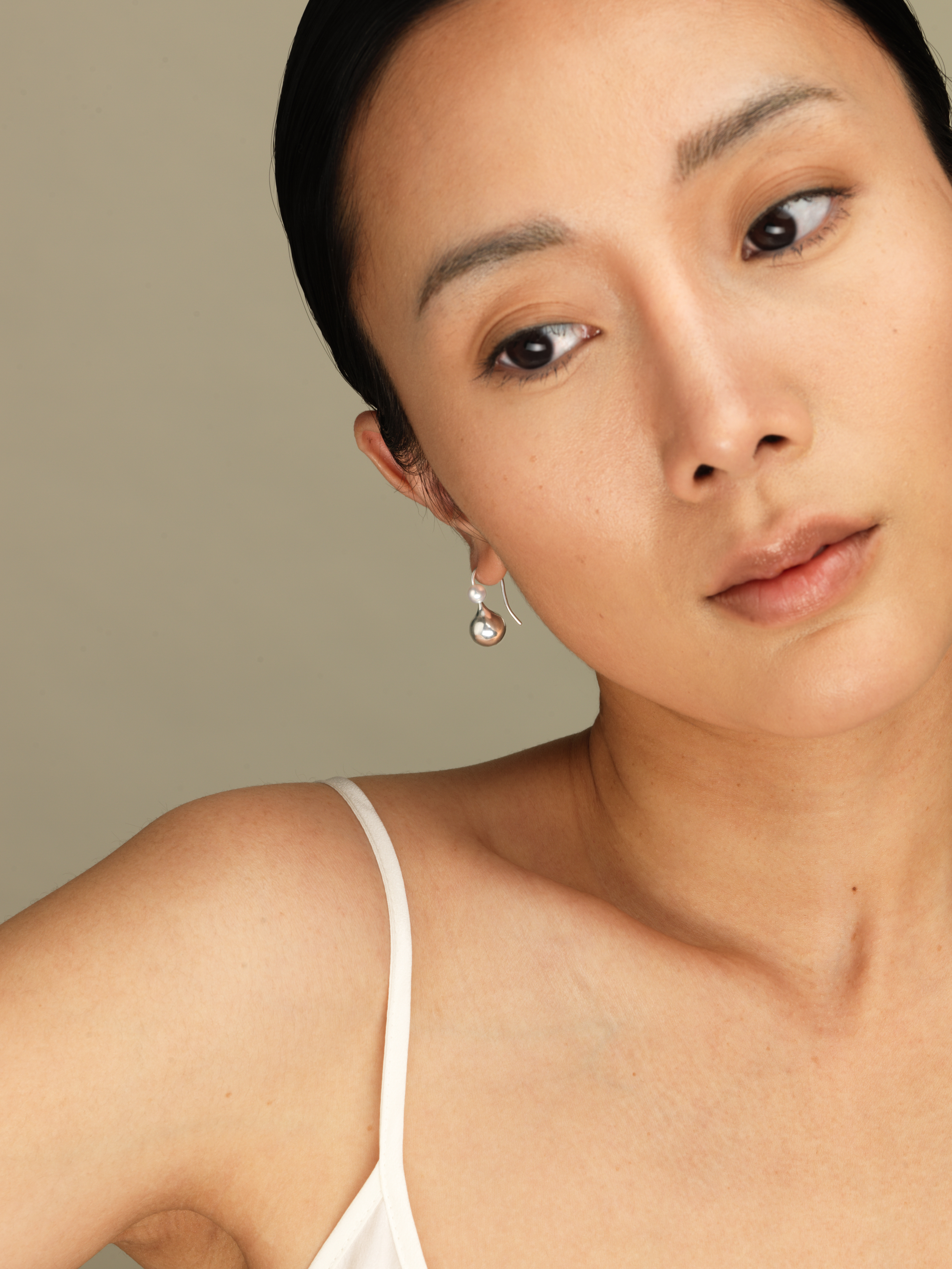 Sintra ball drop earrings in silver with freshwater pearl