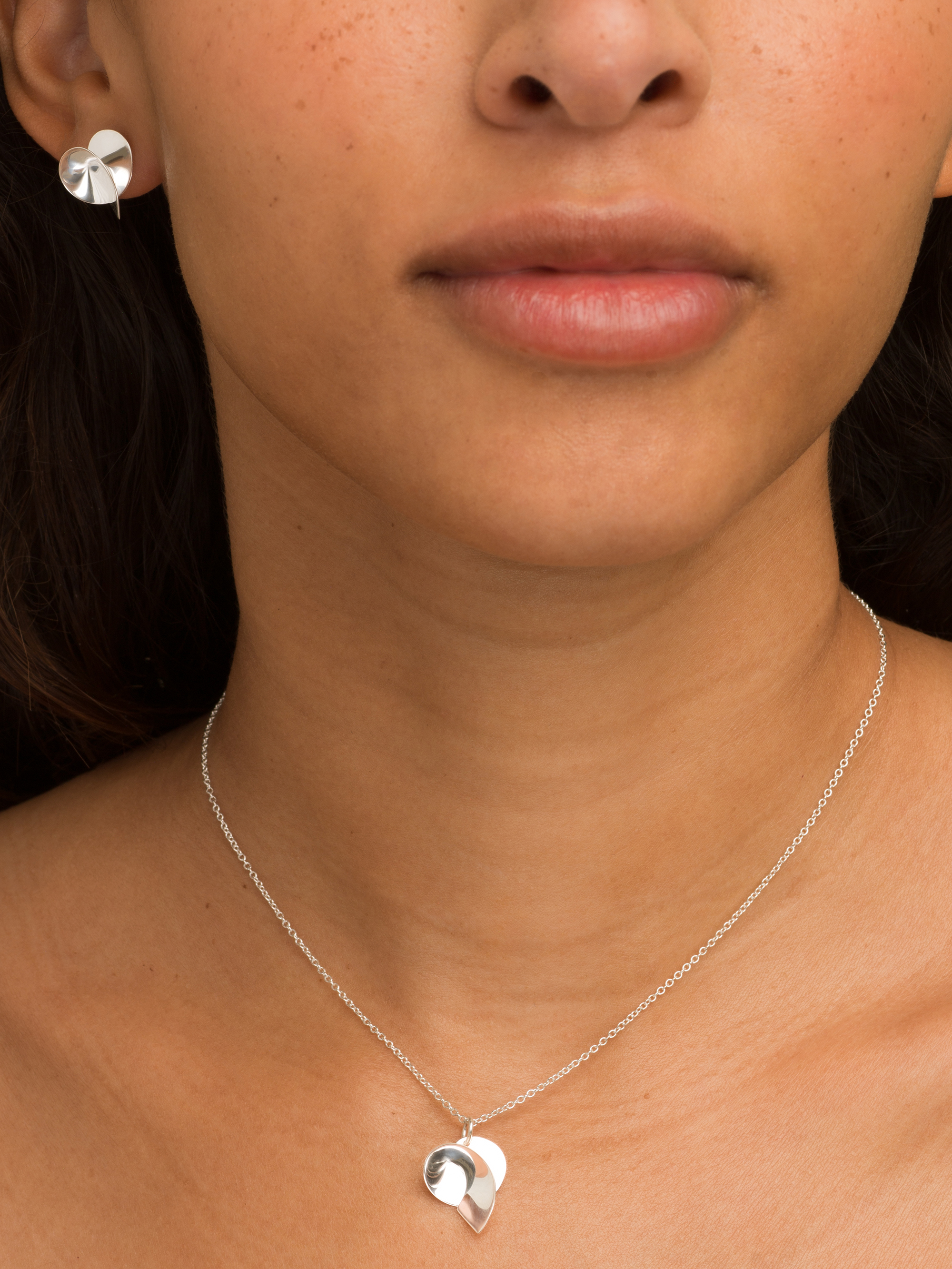 Coil small pendant in silver