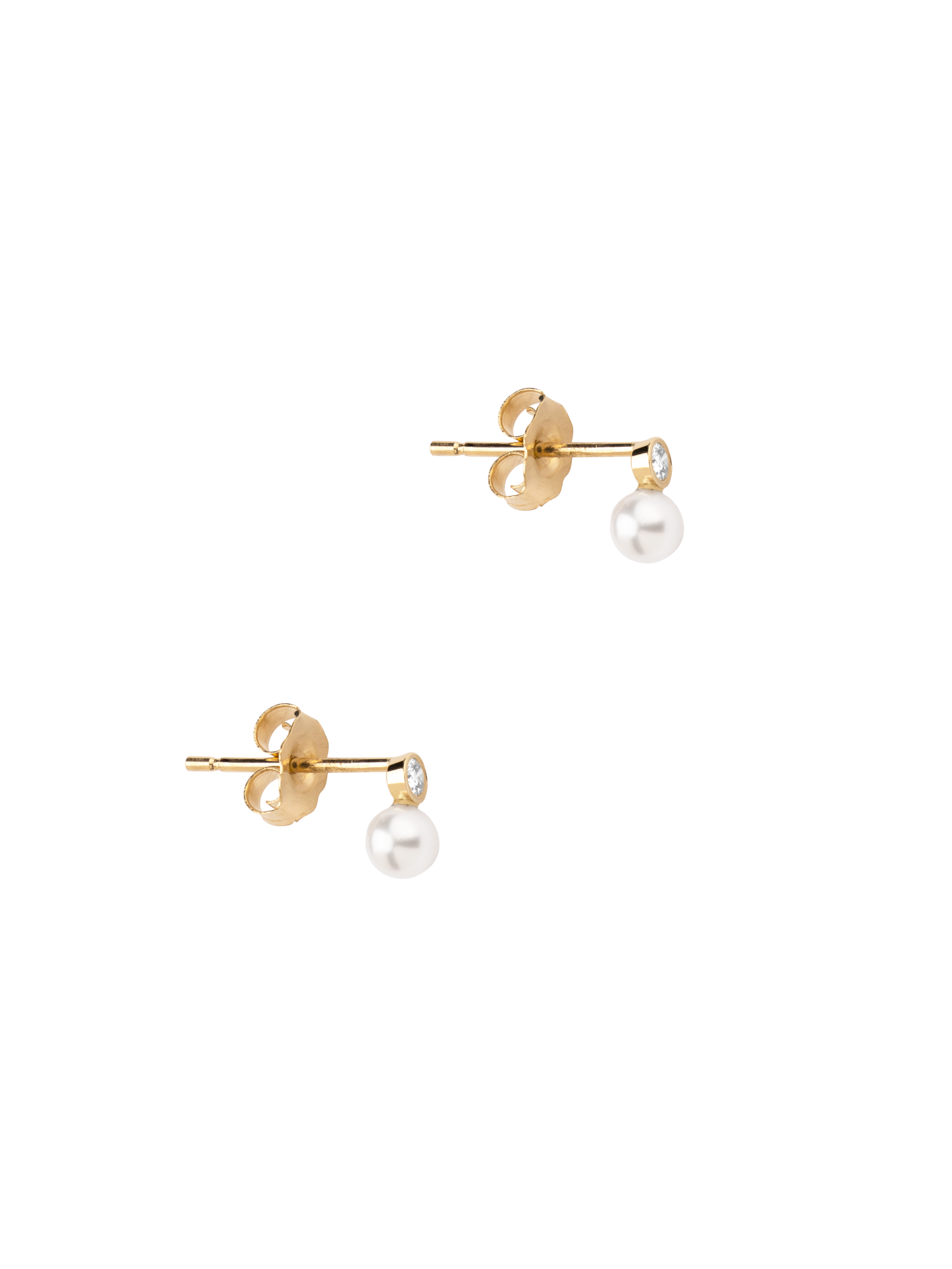 Mixed media pearl and white diamond studs