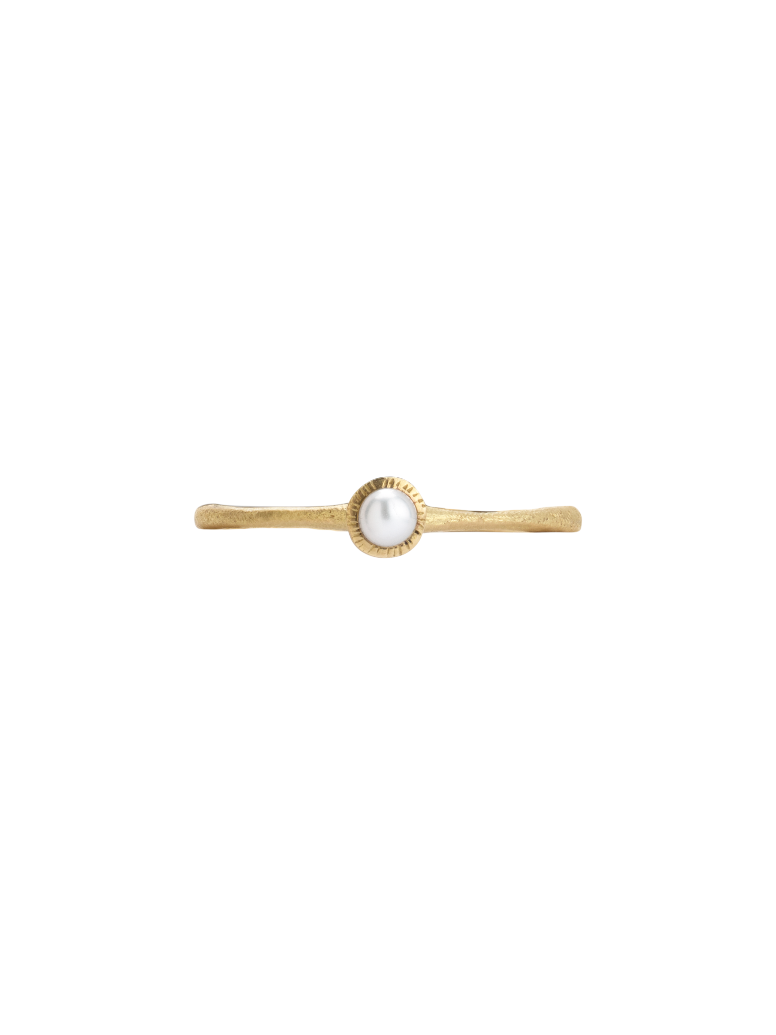 Pearl raised circle solitaire ring