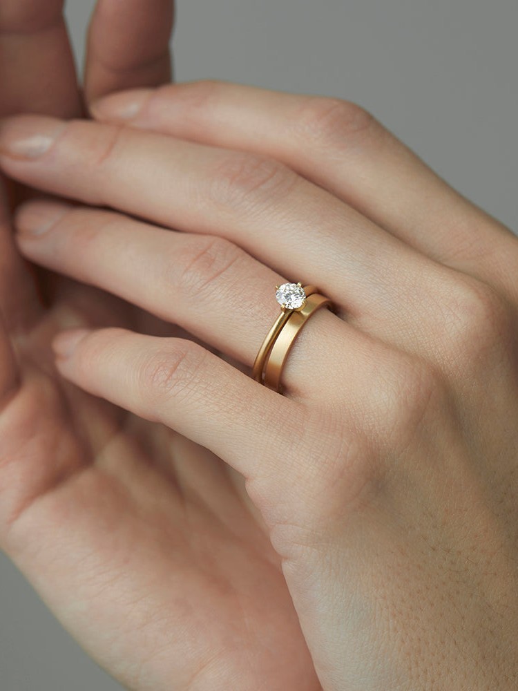 5mm White Diamond Noble Ring