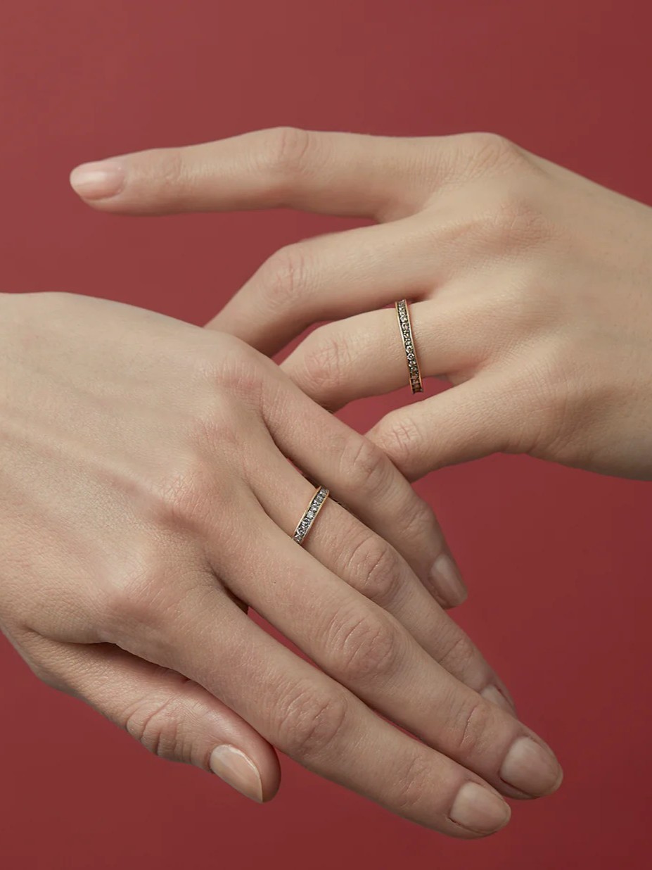 Brown diamond absolute band