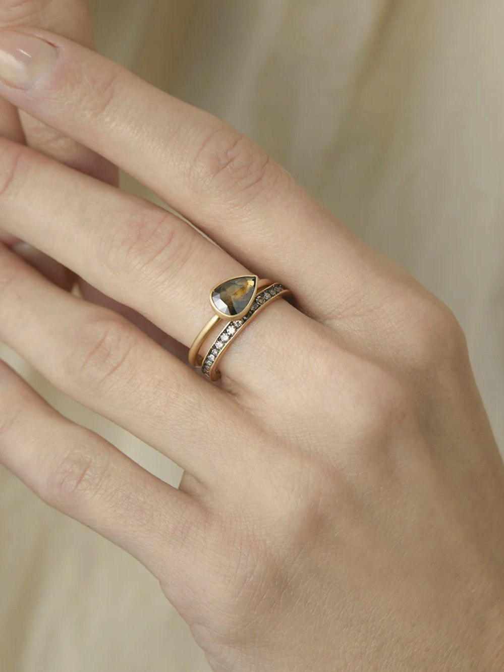 Brown diamond absolute band