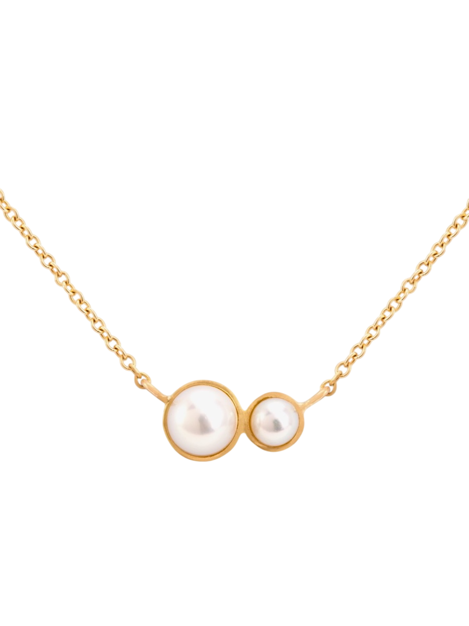 Double pearl necklace