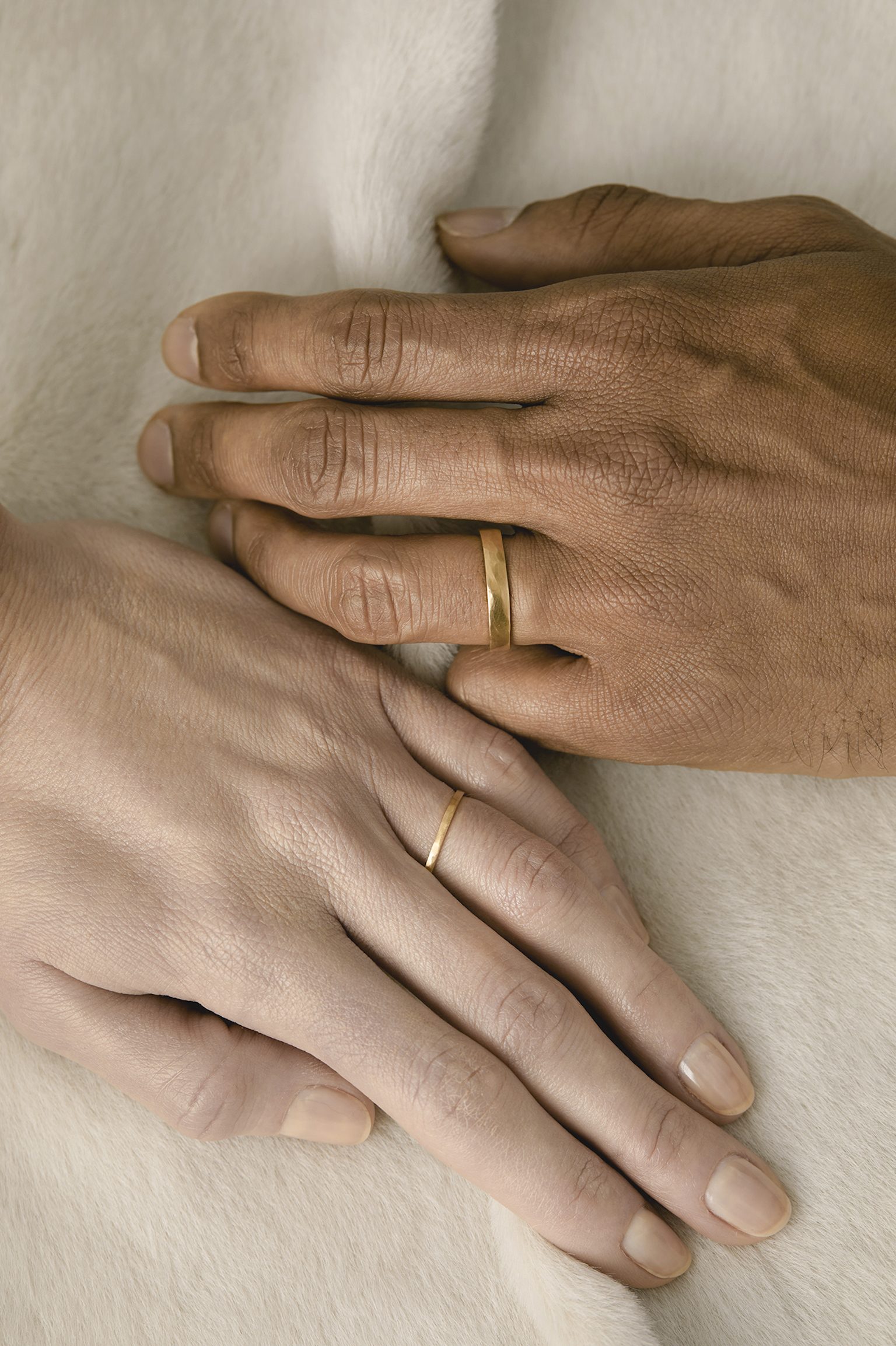 1.6mm hammered texture band