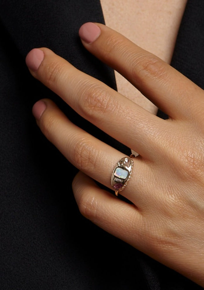 The Lueen Ring