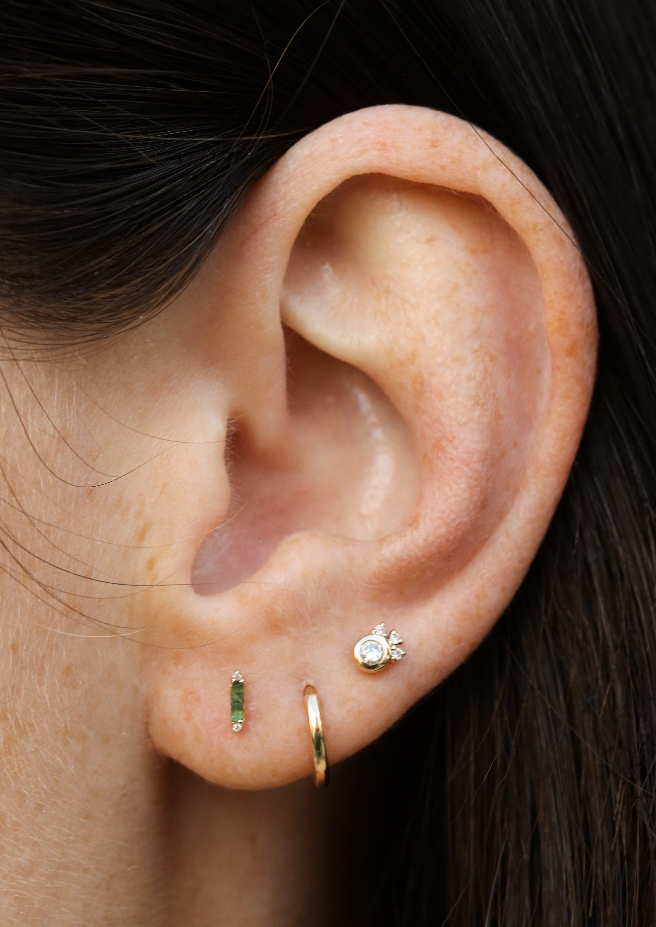 Dazzle Stud with Emerald