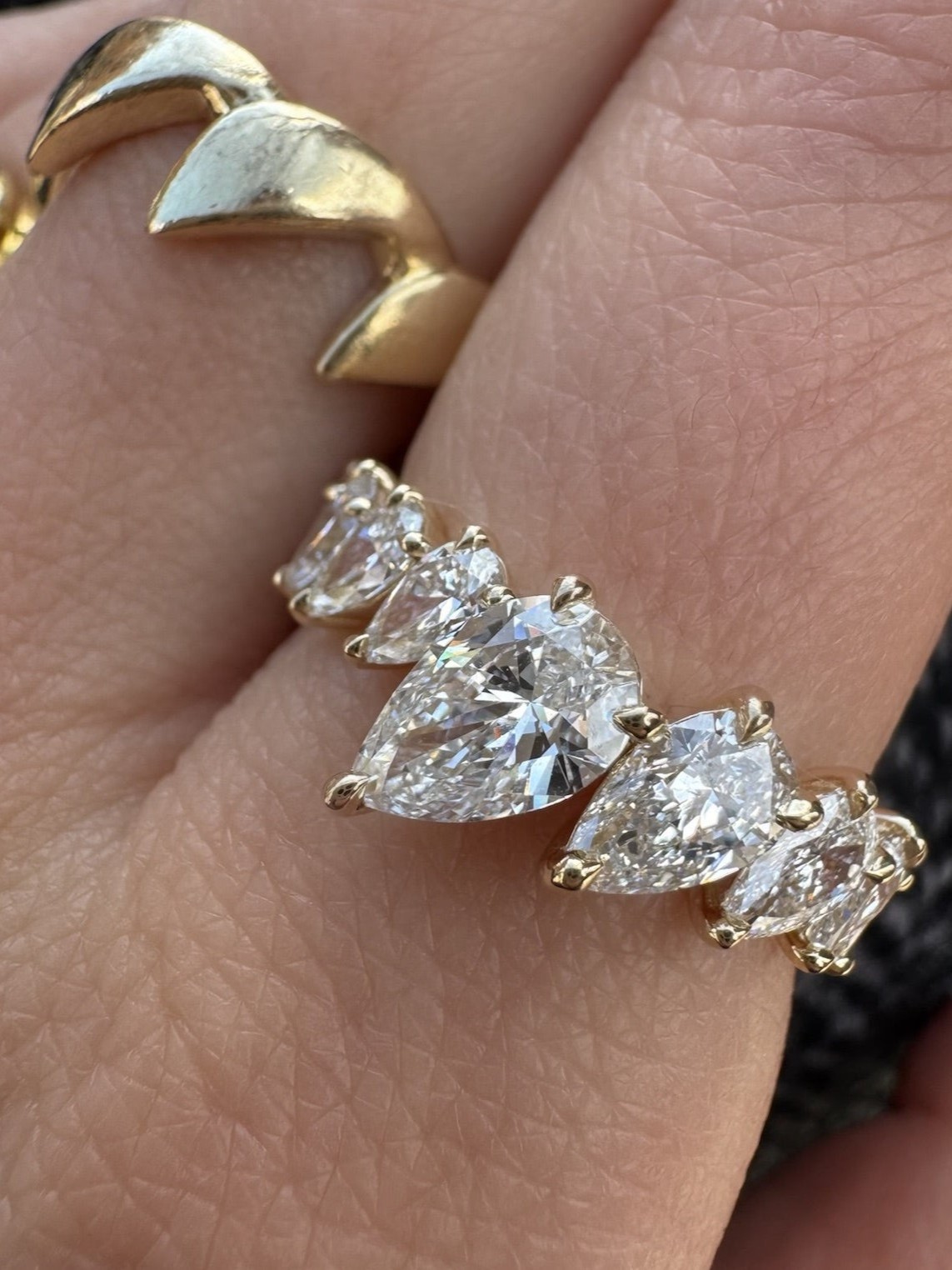 Bias Crescendo Ring