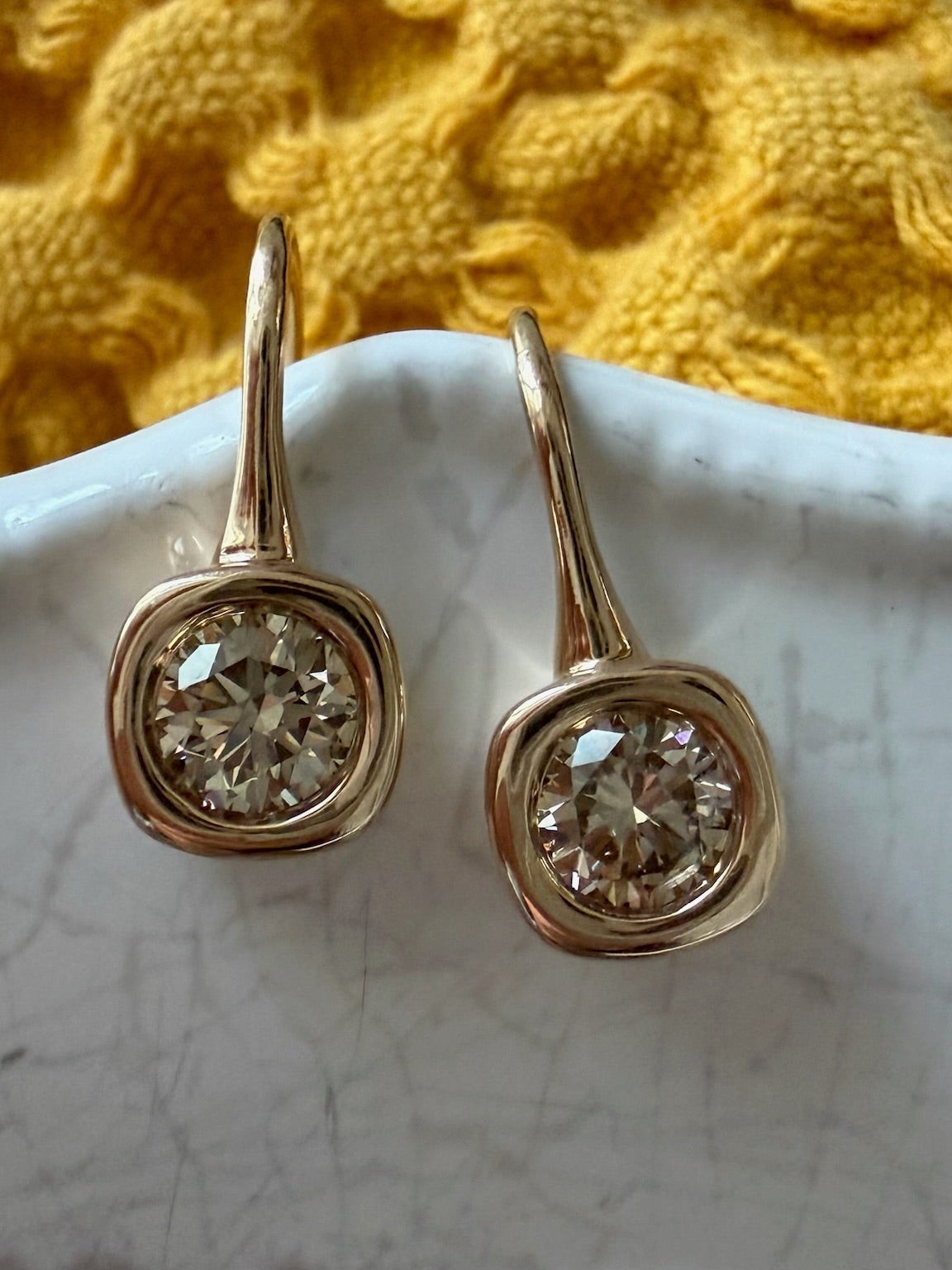 Desert Diamond Kissen Hooks (1.5tcw)