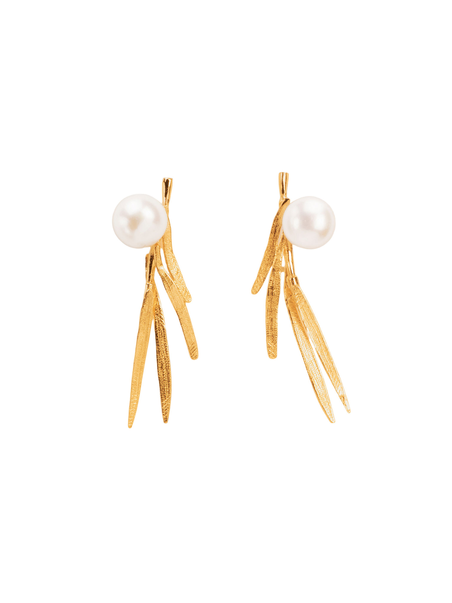 Stud earrings with leaves and pearl