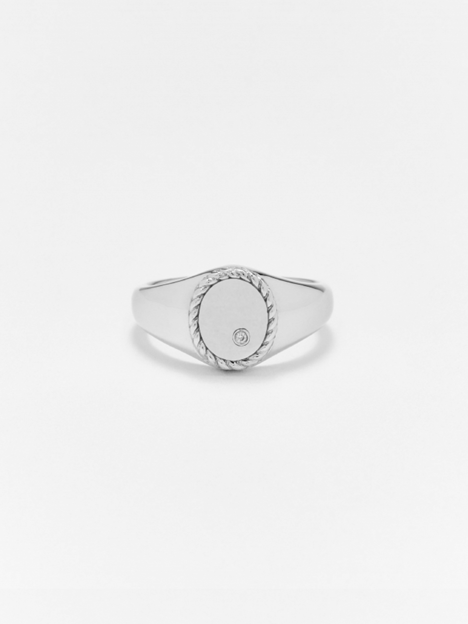 Mini diamond and white gold oval signet ring