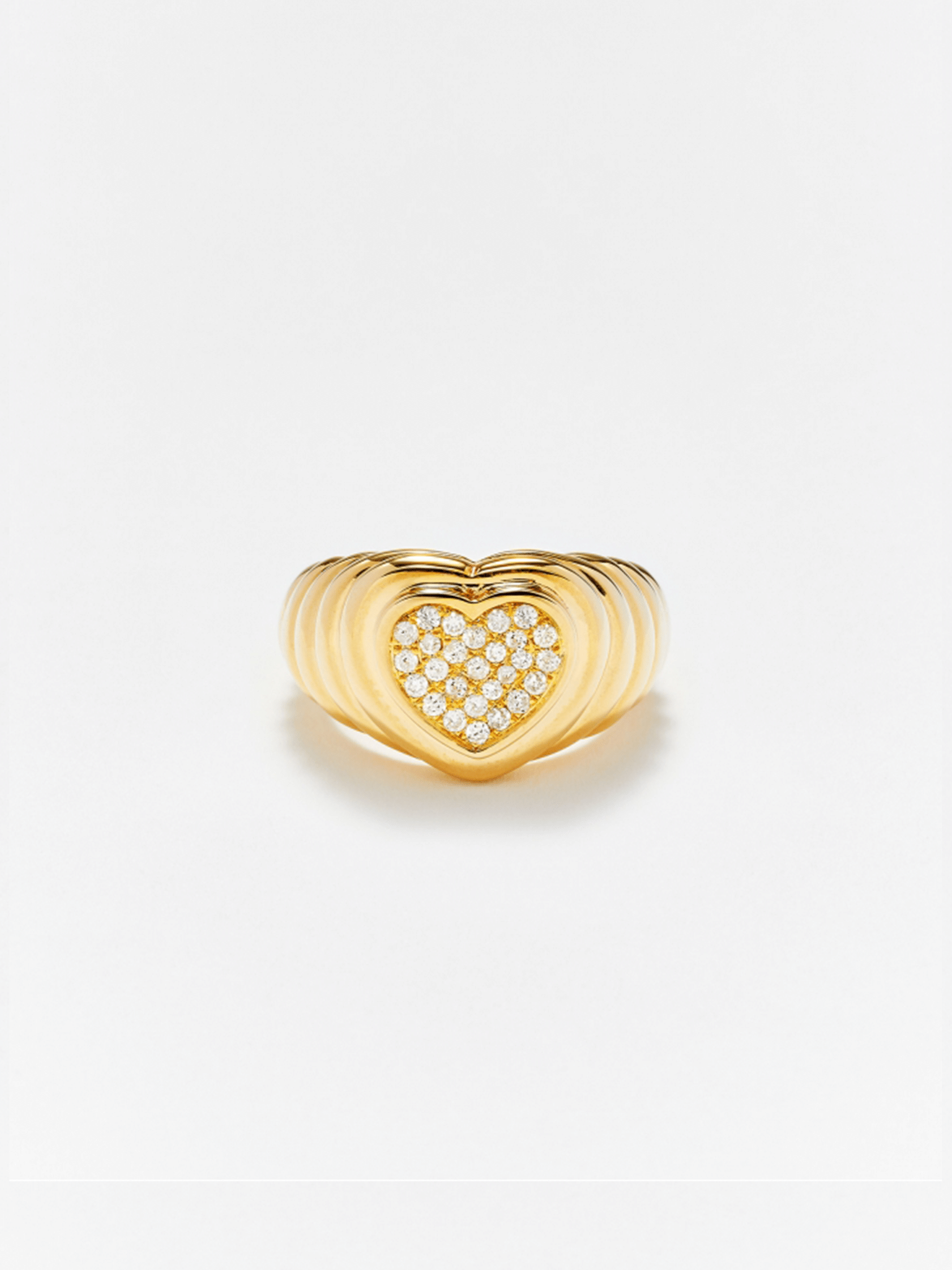 Mini berlingot heart diamond signet ring